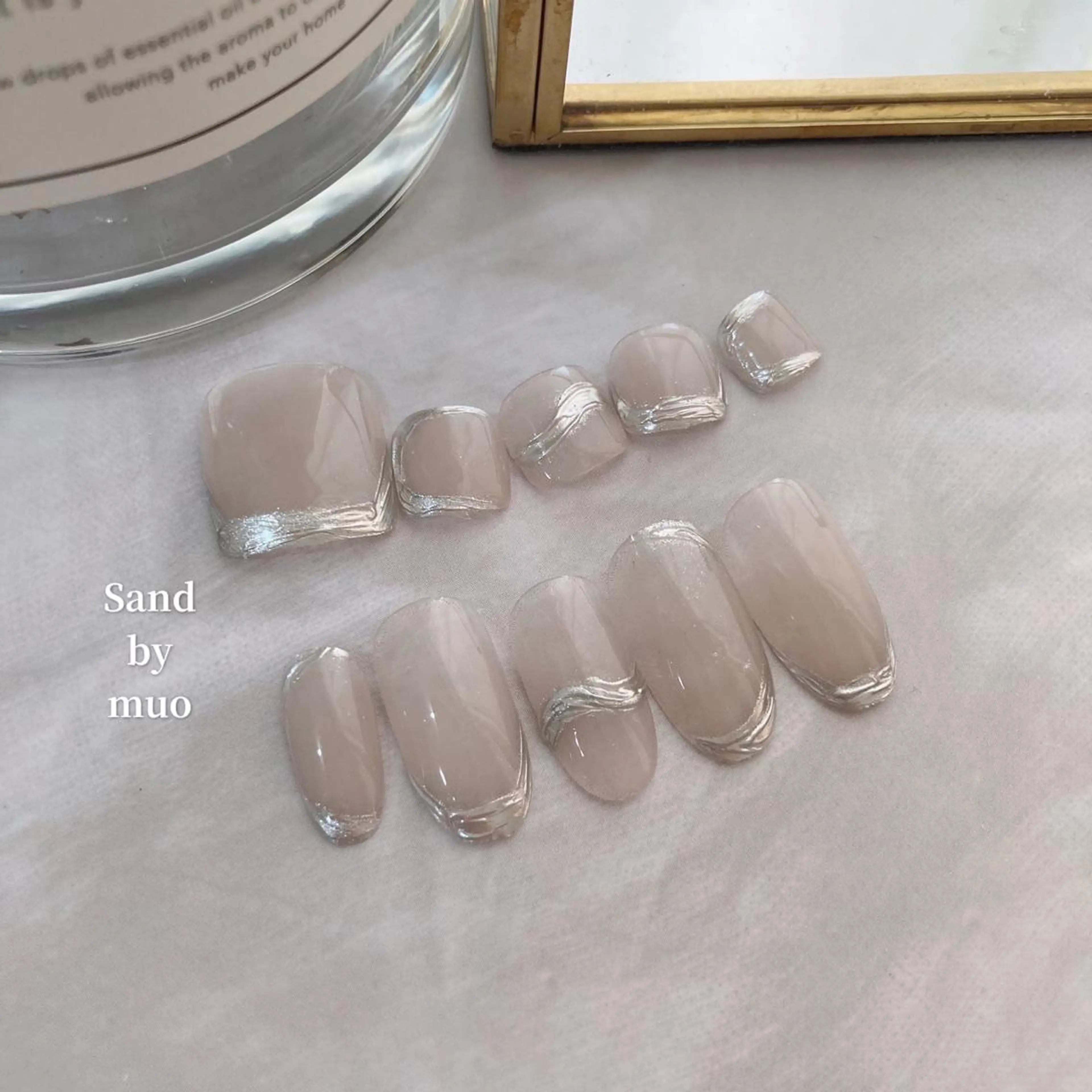 ネイル ミラーネイル ニュアンスネイル Sand by muoのネイルデザイン