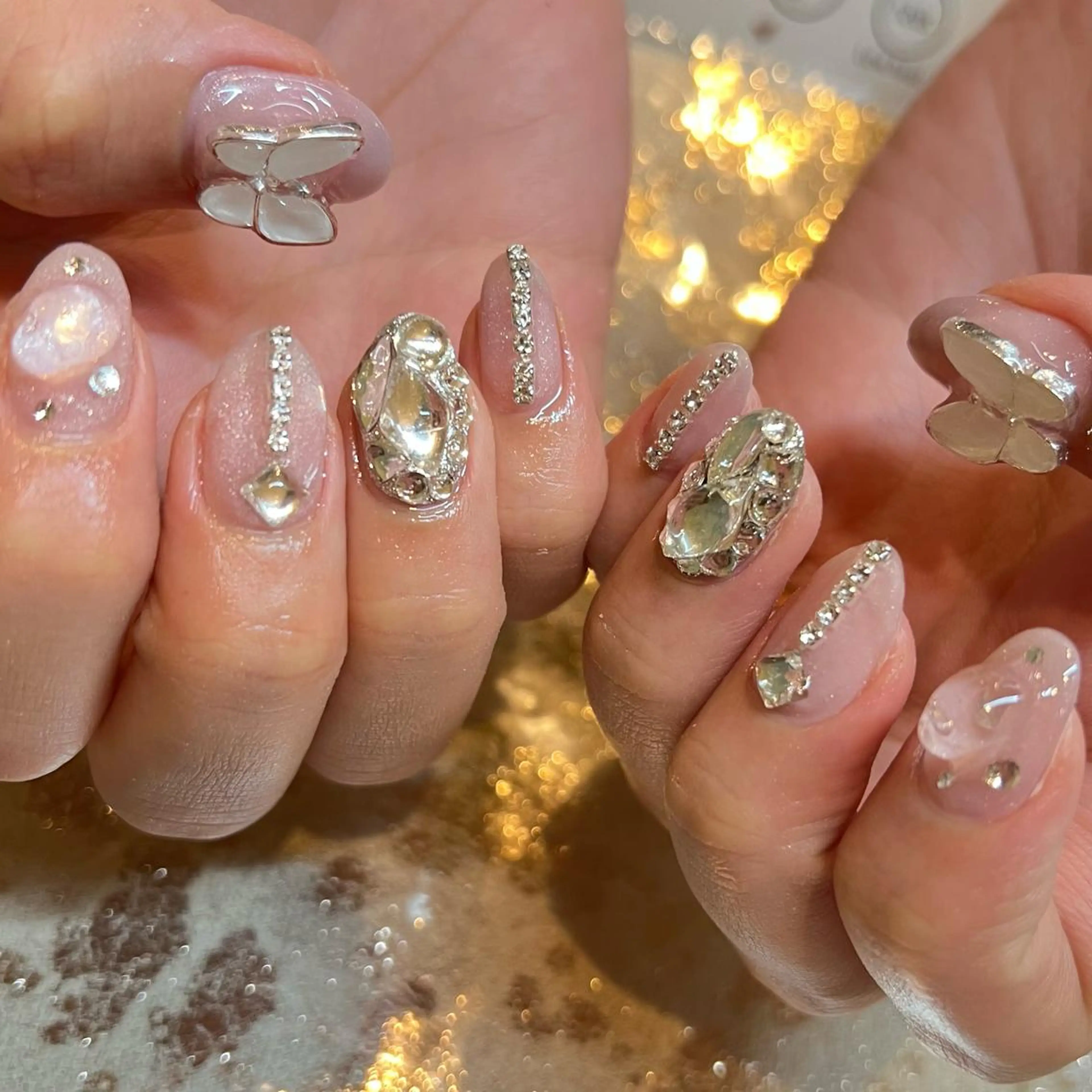ショート ネイル ワンホンネイル ハンドネイル H🌺 NAILのネイルデザイン