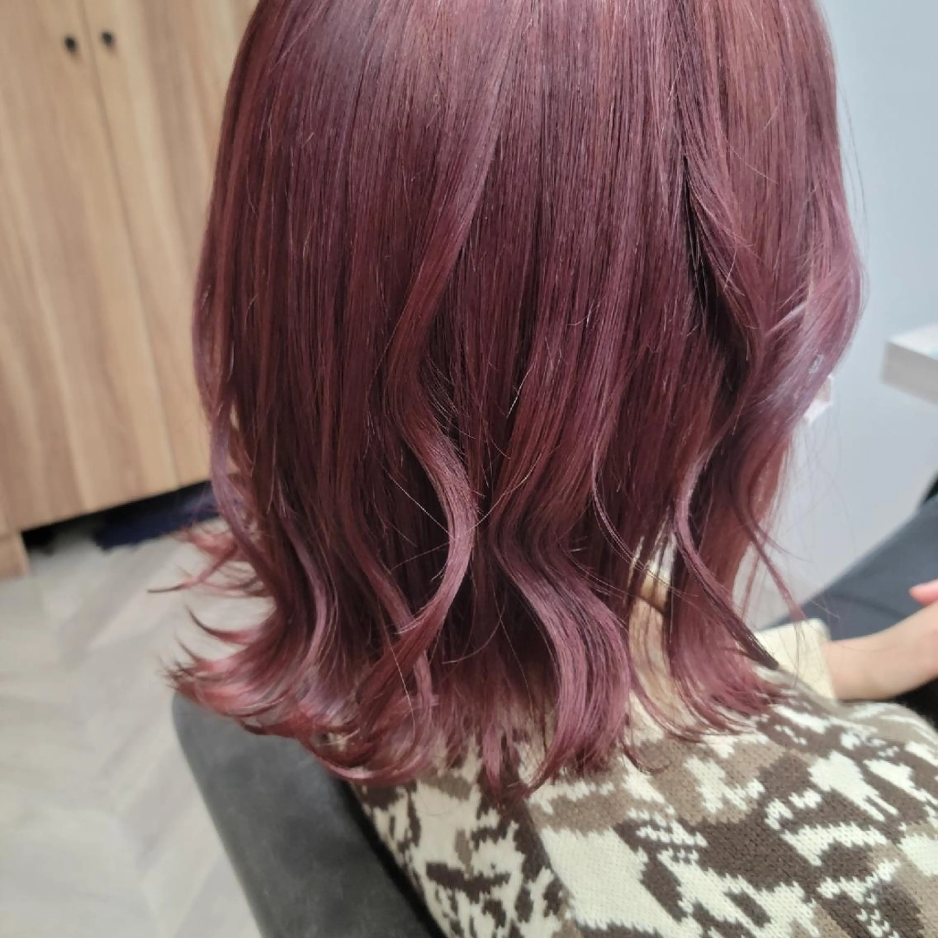 ミディアム 安永 結菜のヘアスタイル