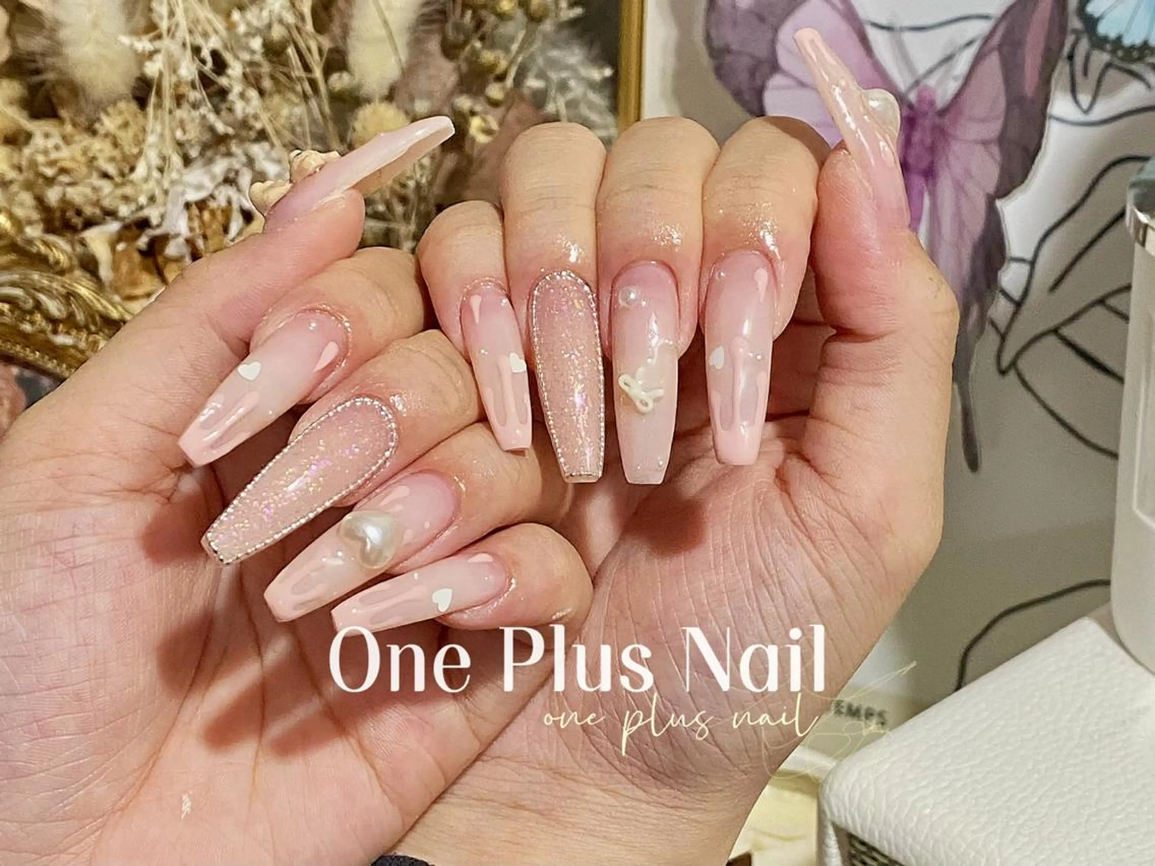 ネイル ガーリー ハート キラキラネイル 韓国ネイル ロングネイル ハンドネイル One Plus Nail Salonのネイルデザイン