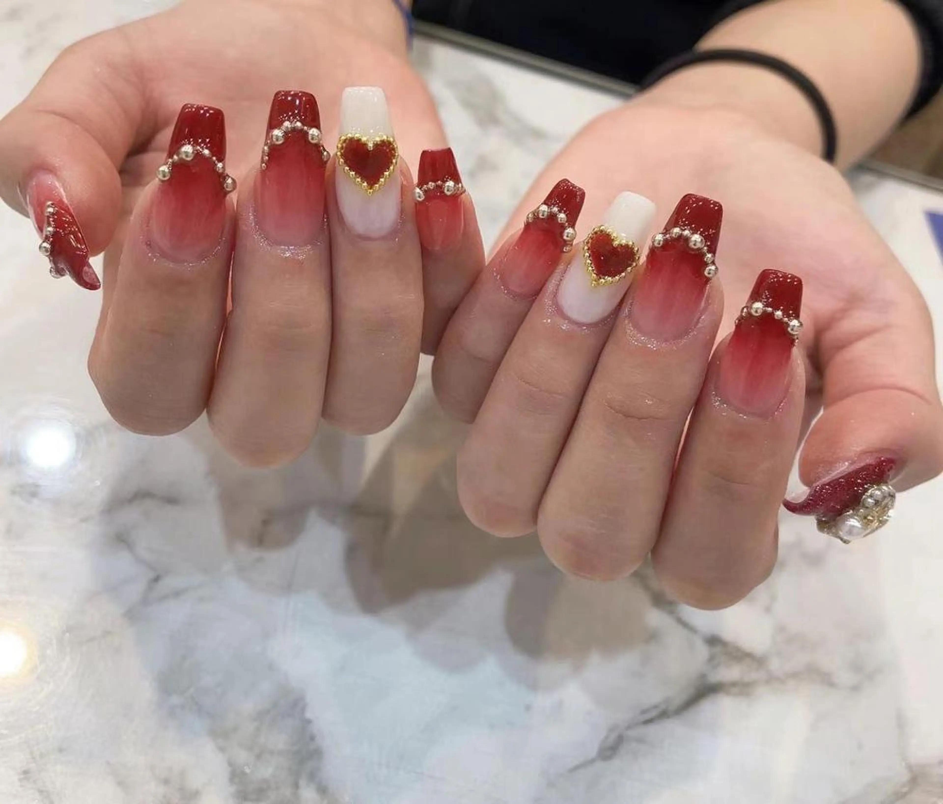 ネイル フレンチネイル ハート 赤色 Babarla nailのネイルデザイン