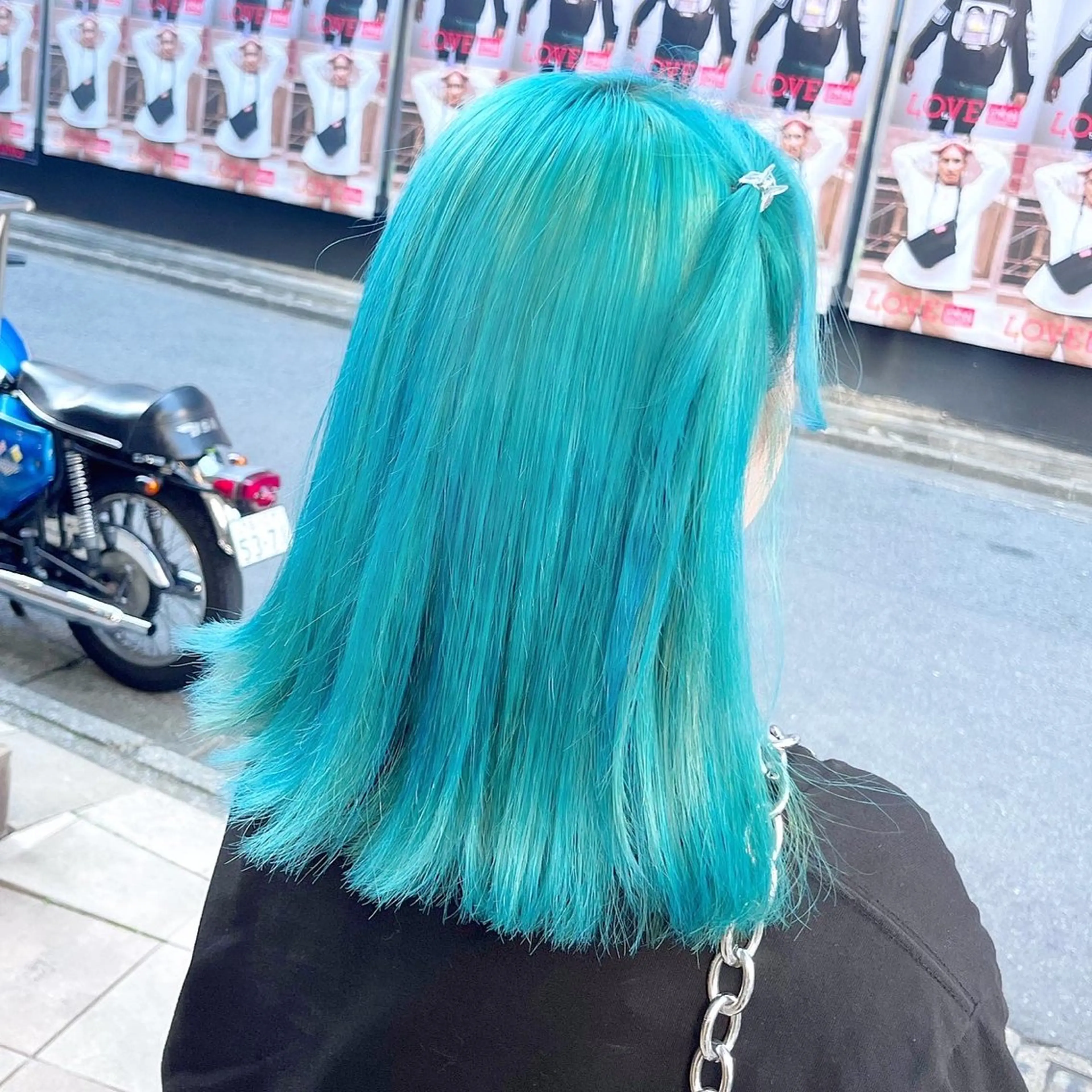 セミロング カラー ヘアアレンジ ブリーチ ヘアカラー ピンクカラー🩷 ヘアセットＮＯ.1のヘアスタイル