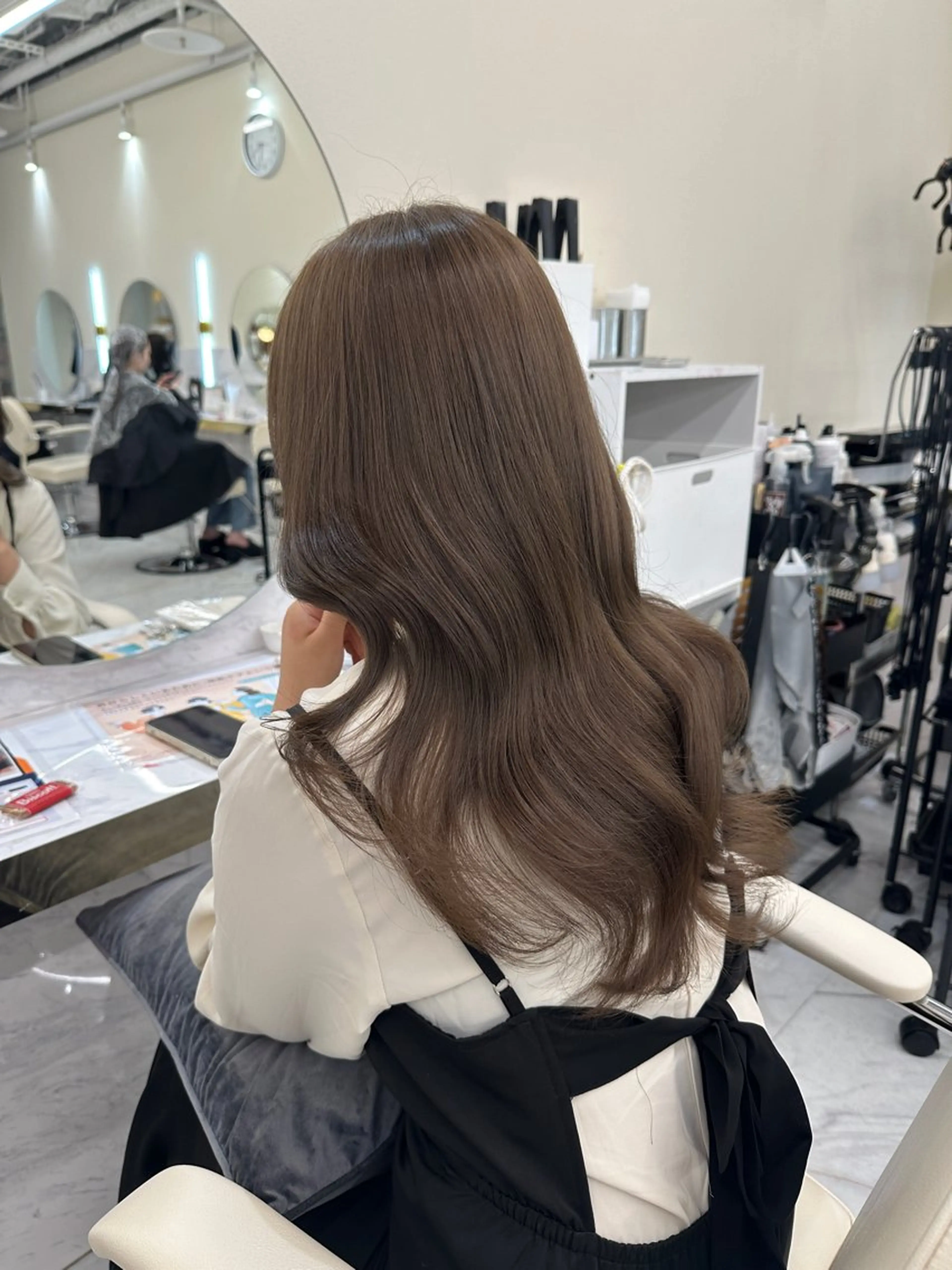 ミディアム ケアカラー レイヤーカット カット ヘアカラー トリートメント 似合わせ顔まわりカッ ト🩶瀧本美咲のヘアスタイル