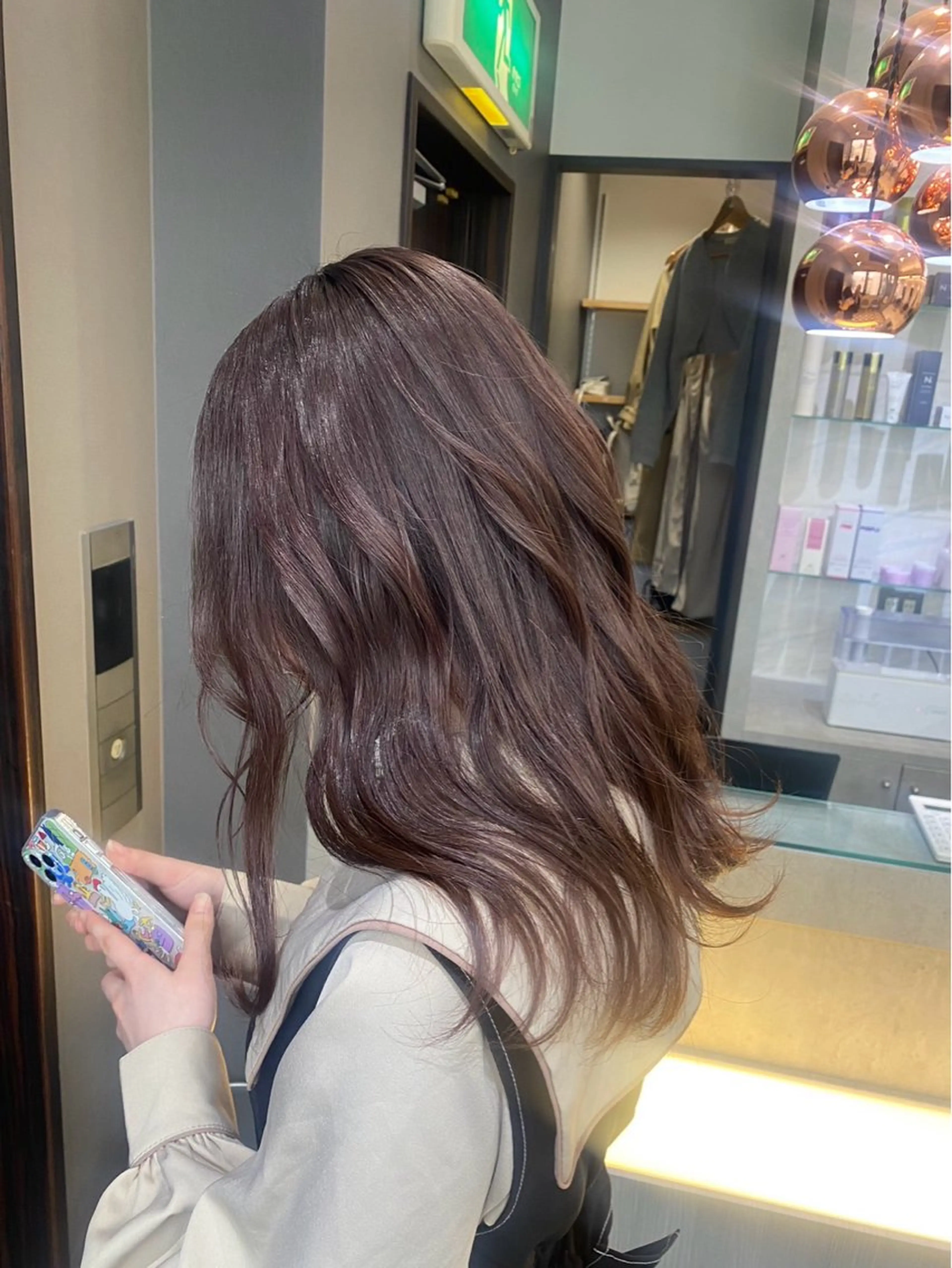 セミロング カット ヘアカラー トリートメント バレイヤージュ/ ミルクティーベージュのヘアスタイル