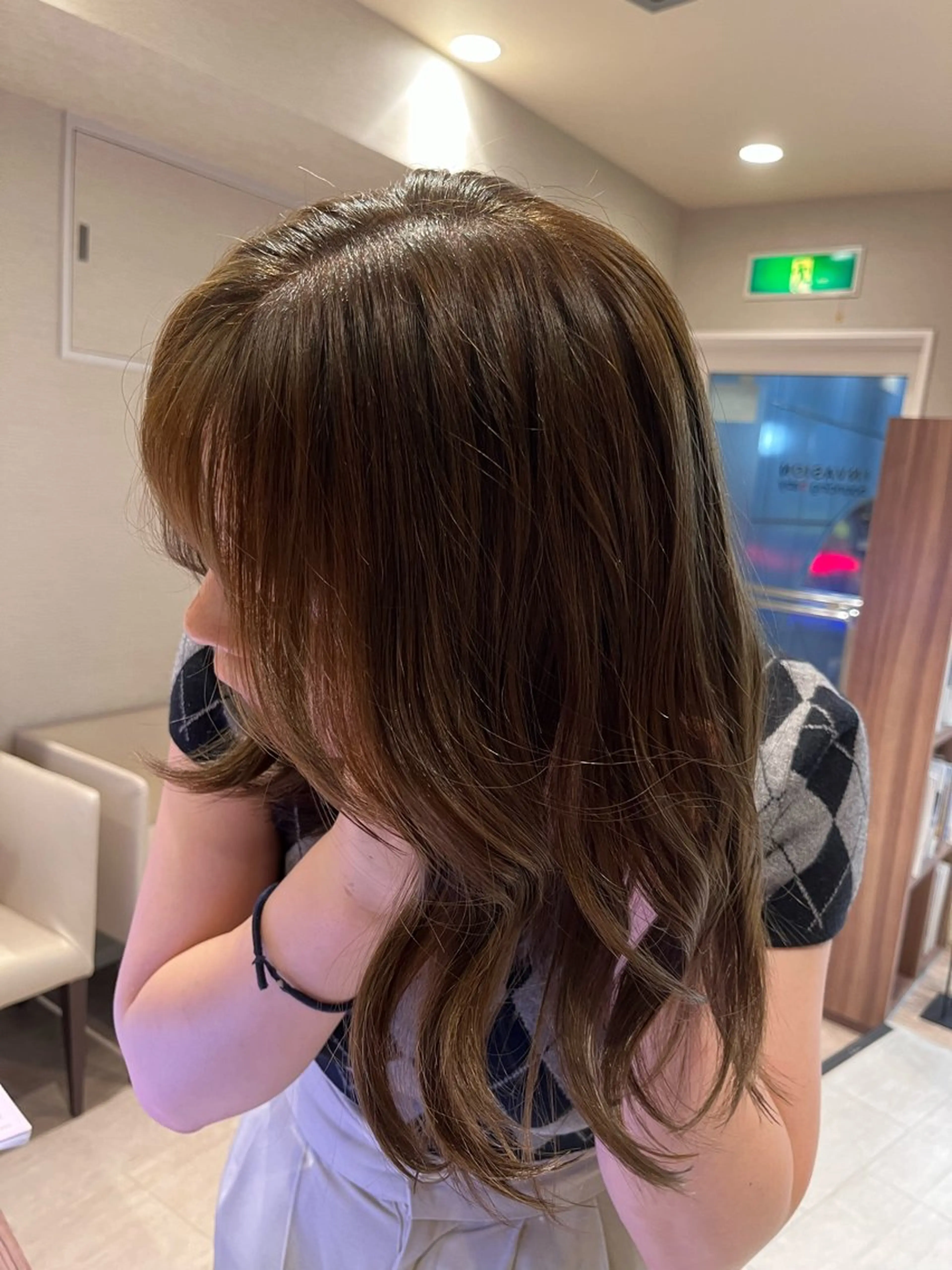 ロング カラー ベージュカラー ブリーチ ブリーチなしカラー dogstar小林諒 レイヤー/パーマのヘアスタイル