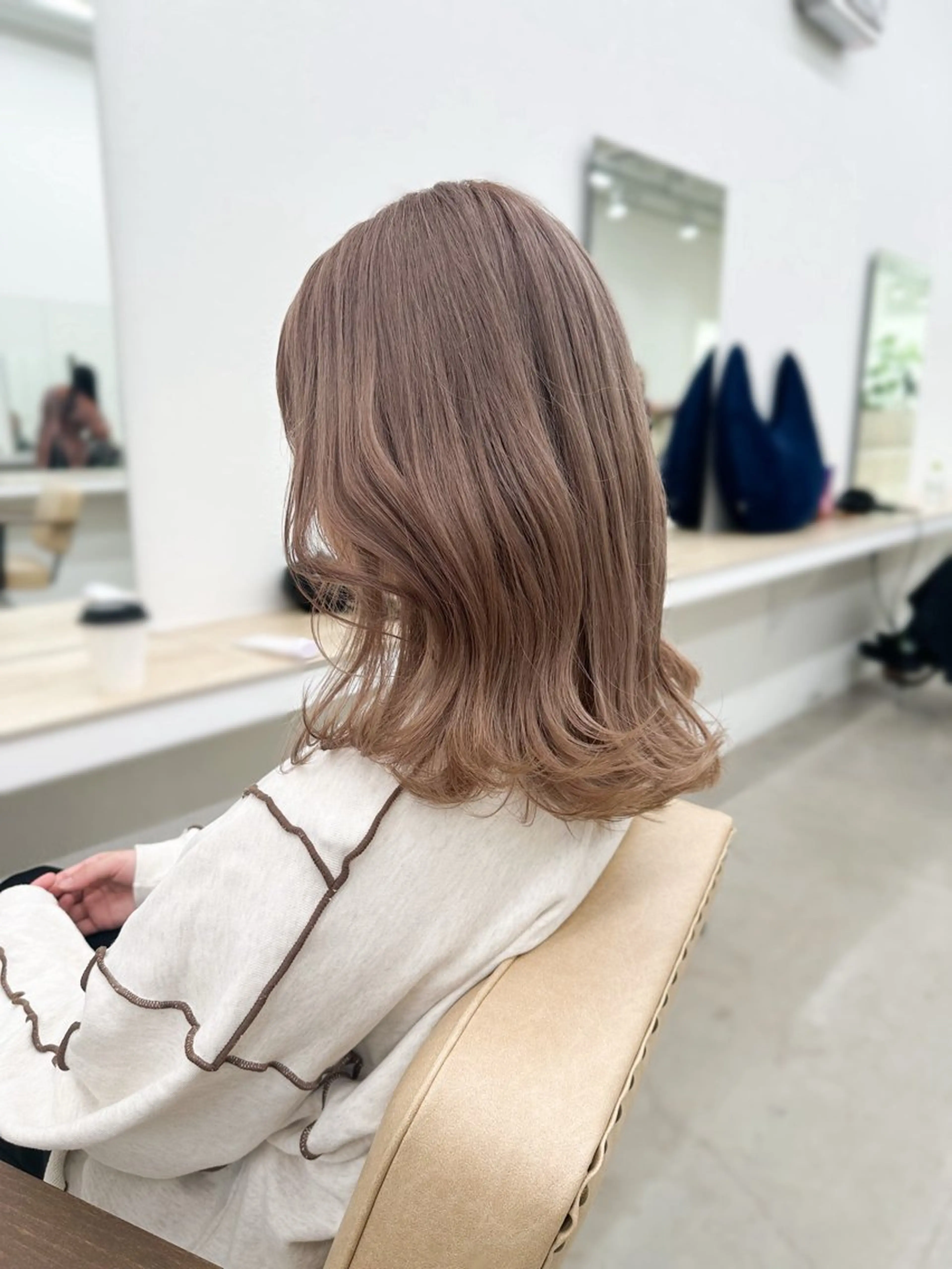 ミディアム カラー ベージュカラー ミルクティーベージュ ヘアカラー ブリーチカラー🦋‪ 田中さくらのヘアスタイル