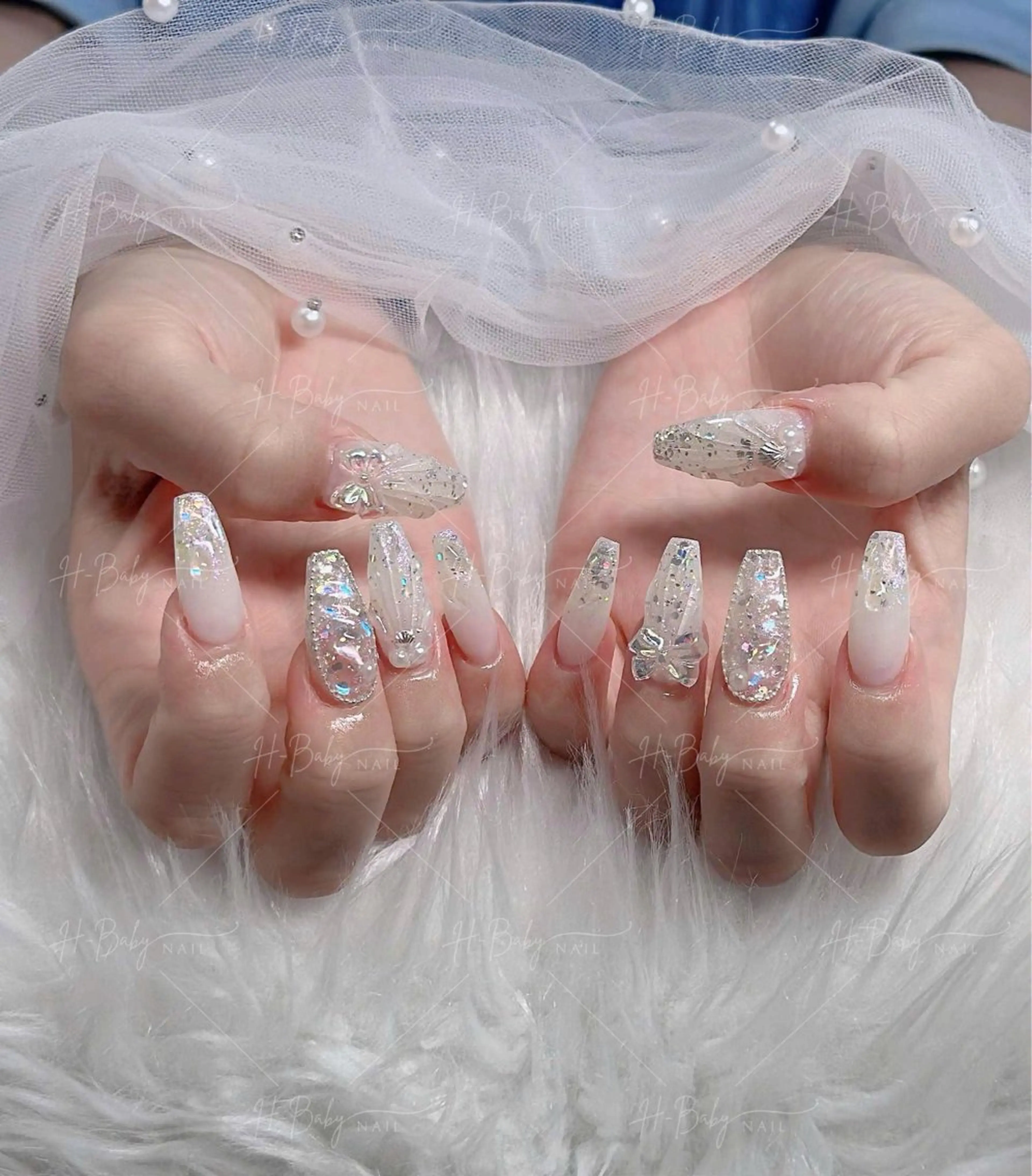 ネイル フレンチネイル ジェルネイル ガラスフレンチ ハロウィン ハート H.baby nail所属・H.baby Nail Salonのネイルデザイン