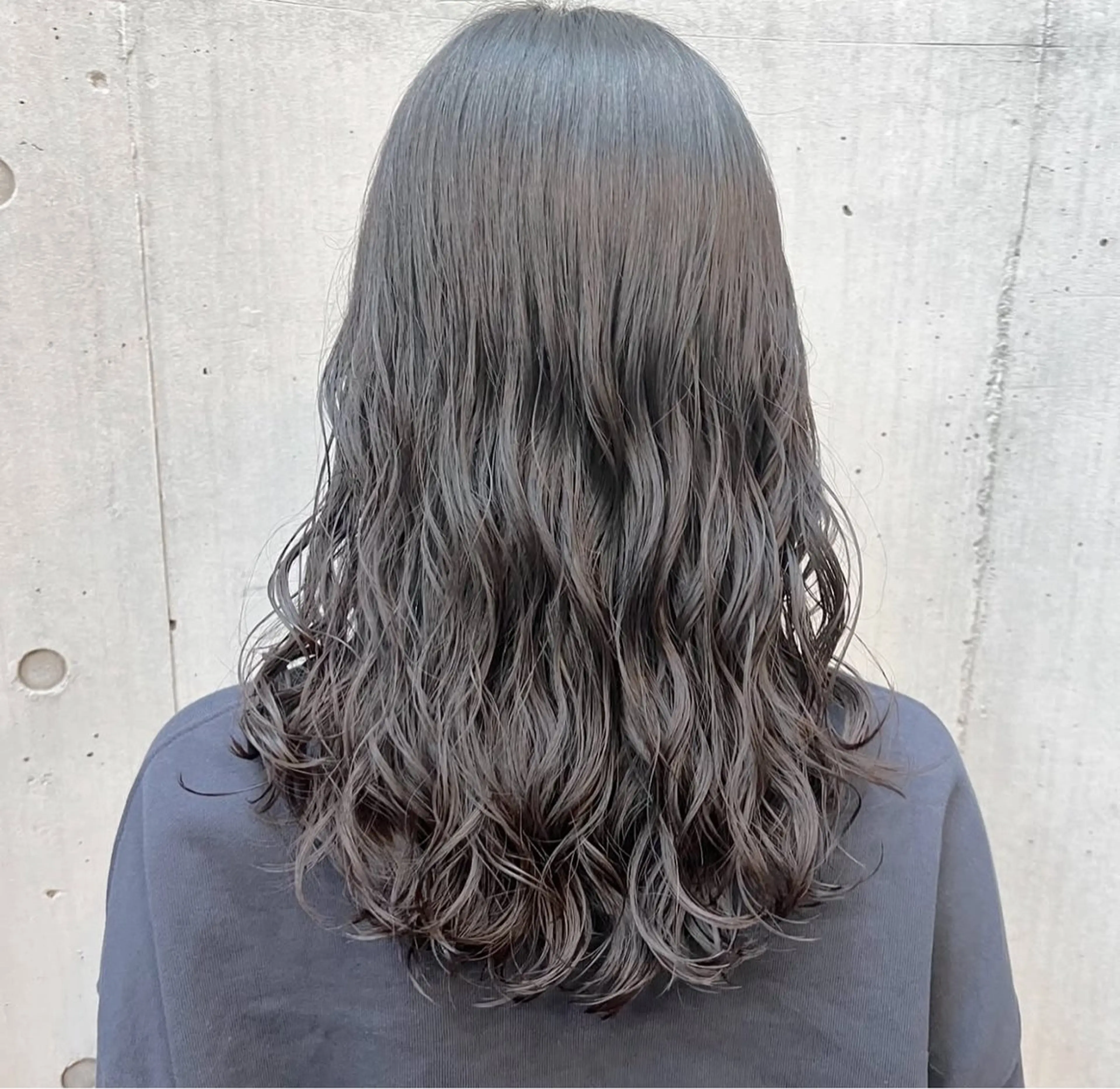 ロング パーマ fore所属・赤熊 咲良 🦔ྀིのヘアスタイル