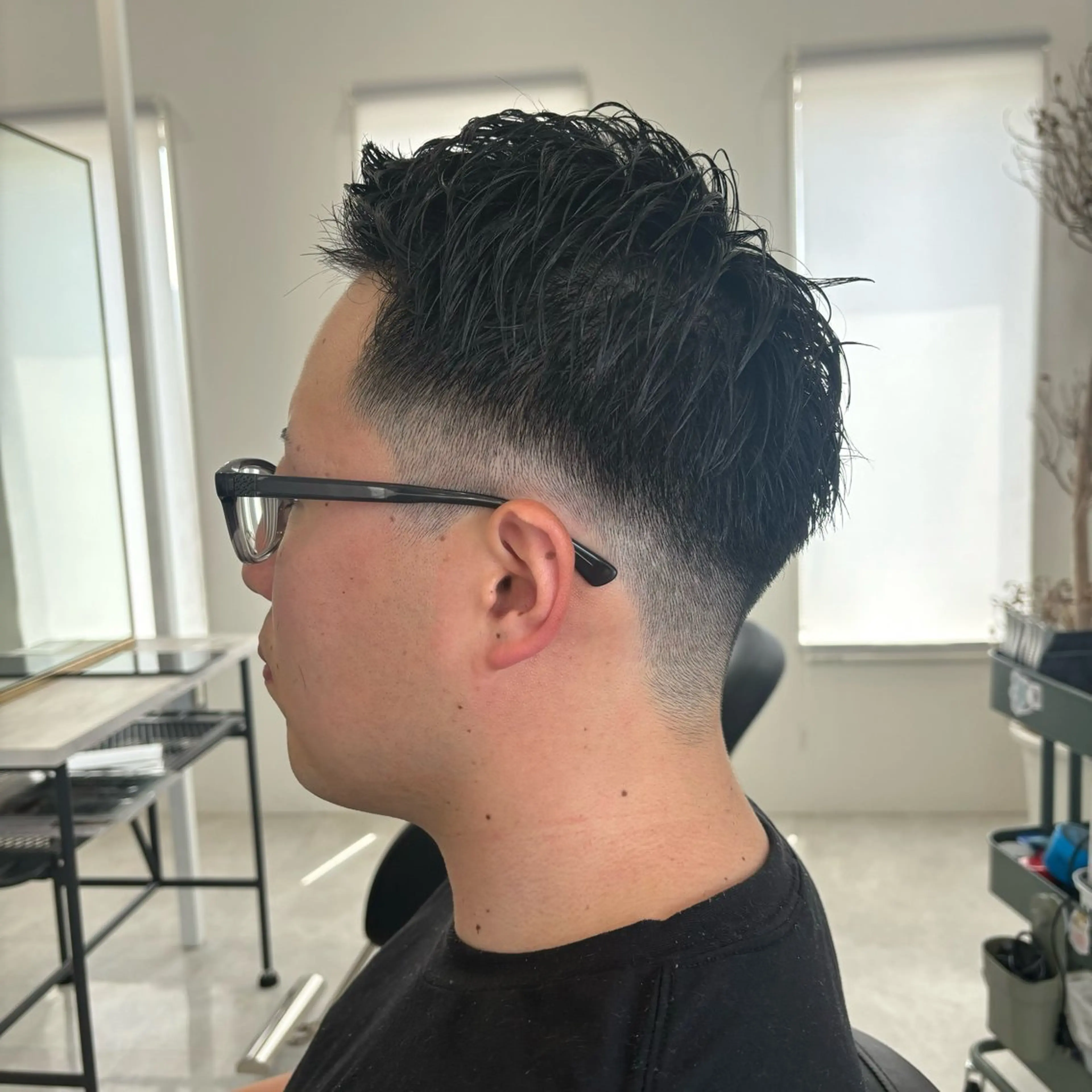 メンズ フェードカット メンズハイトーン BLEACHI桜田店所属・BLEACHI桜田店 西澤元気のヘアスタイル