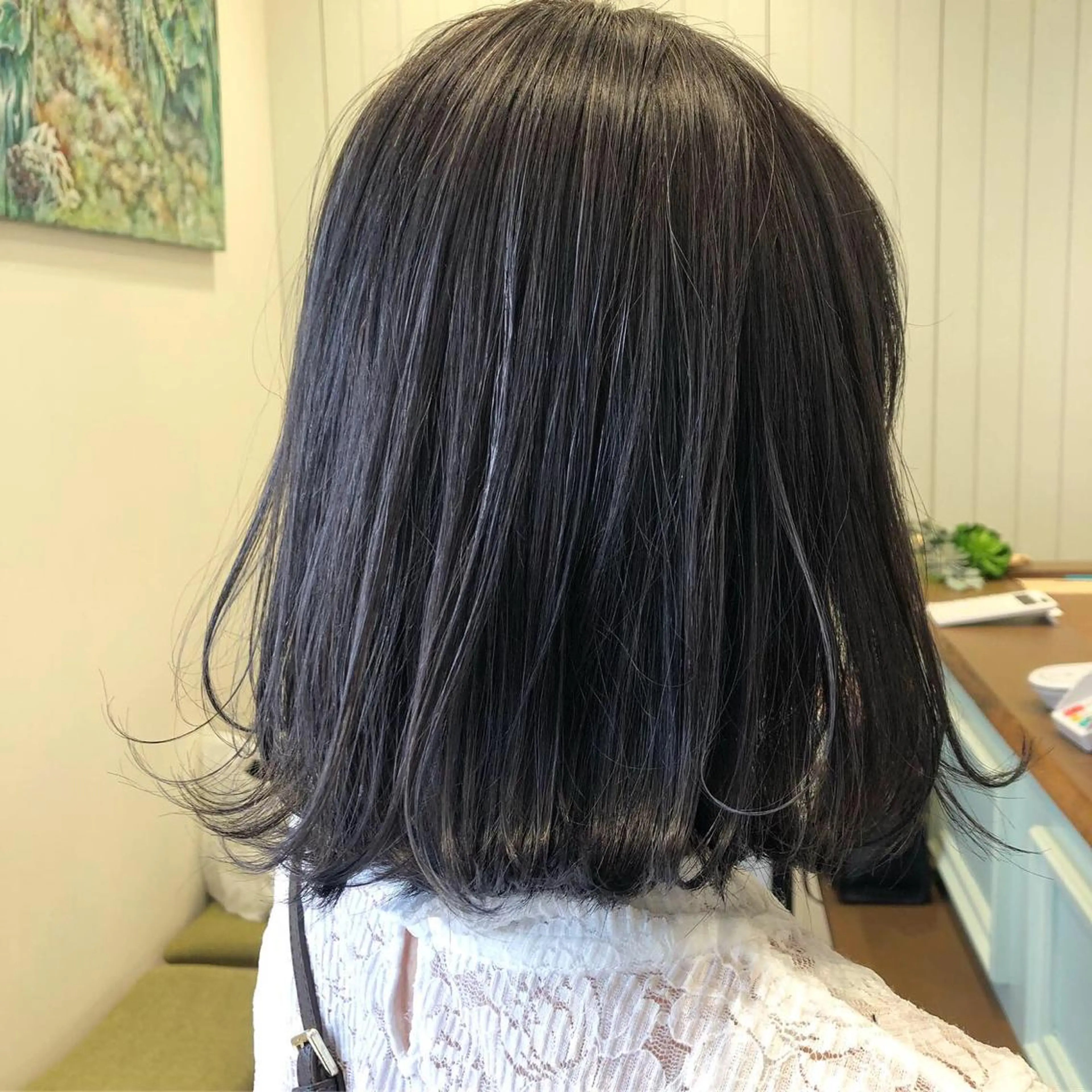 ミディアム カラー グレージュ ハイライトカラー ハイライト ケアブリーチ 坪井佑樹のヘアスタイル