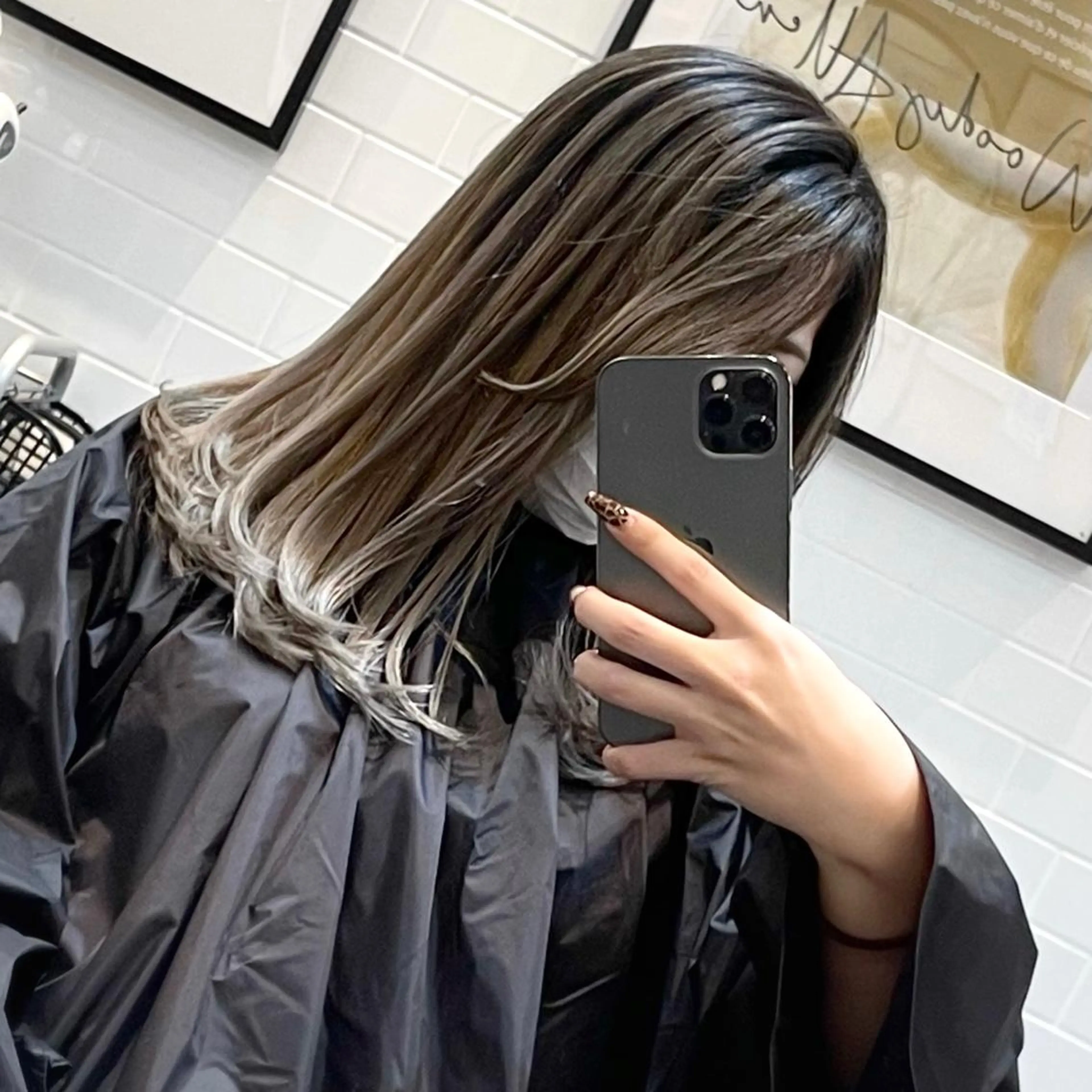 ミディアム カラー ヘアアレンジ バレイヤージュ デザインカラー ハイライトカラー 外国人風カラー ハイライト カット ヘアカラー トリートメント アンドウ ユウ/ レイヤーカット/韓国のヘアスタイル