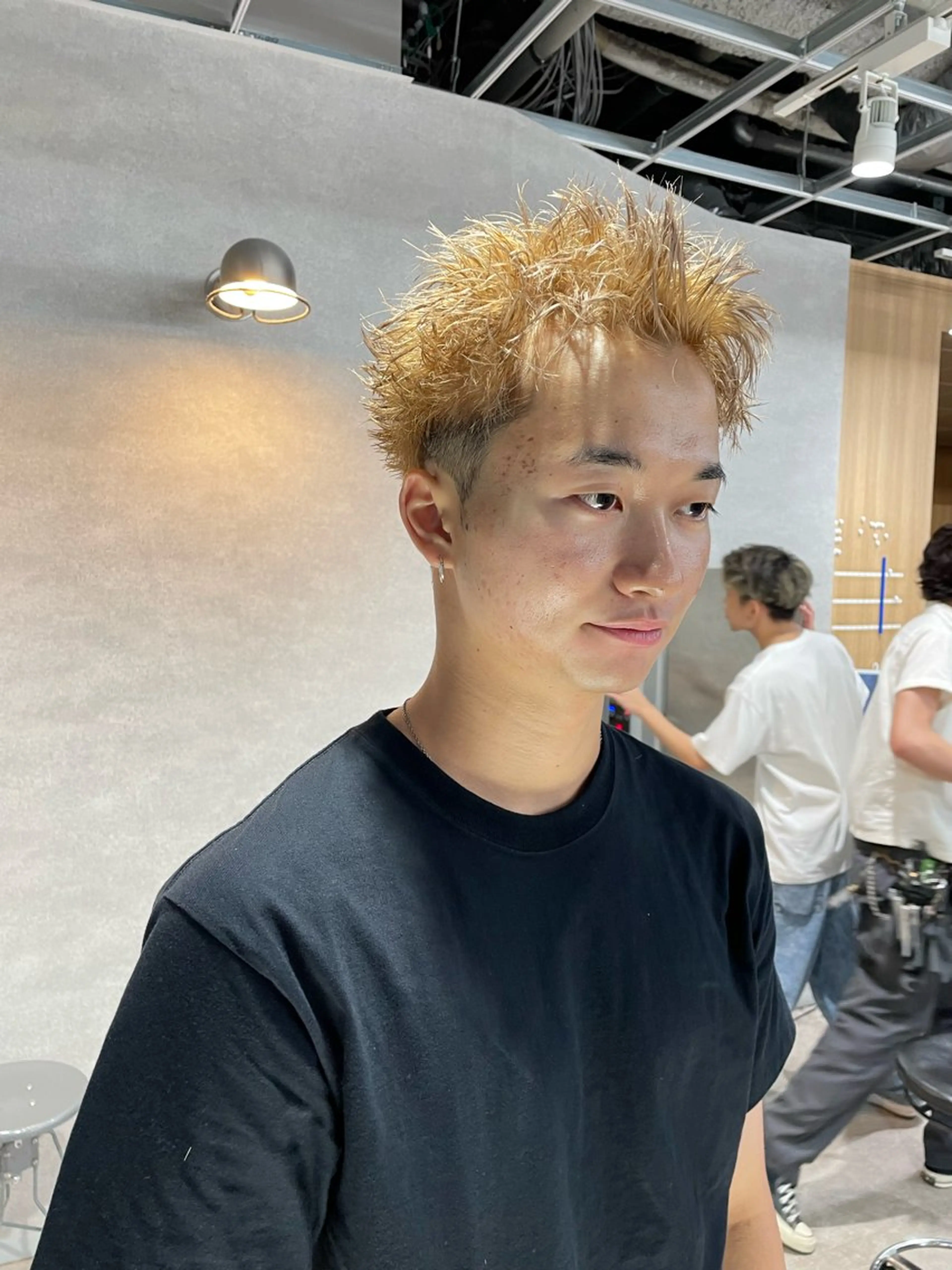 ショート カラー メンズ スパイキーショート ショートヘア カット ヘアカラー 垢抜けハイトーン☀/ 笑顔の美容師/しゅんのヘアスタイル