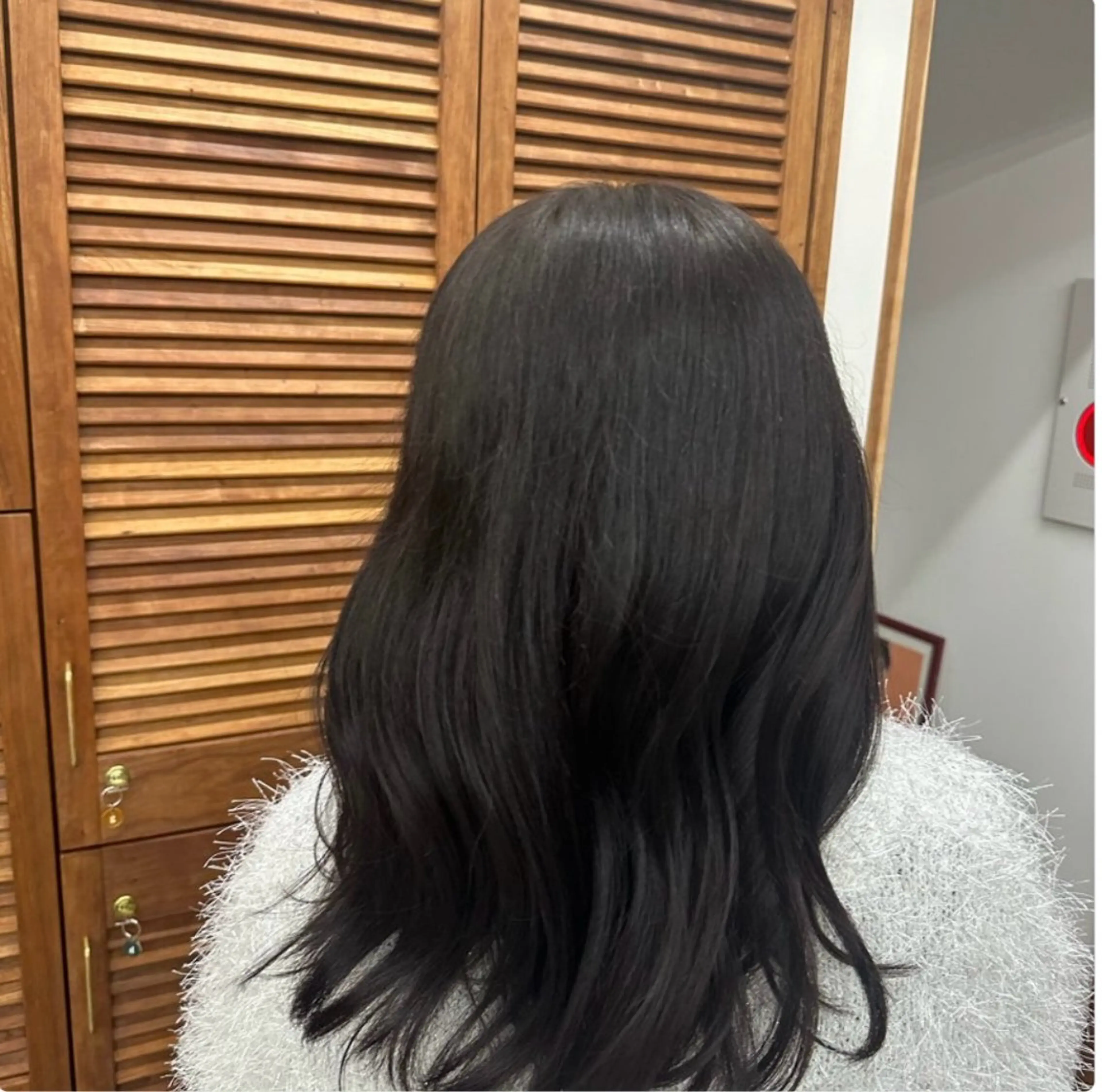 セミロング カラー ヘアカラー 岩渕 愛のヘアスタイル