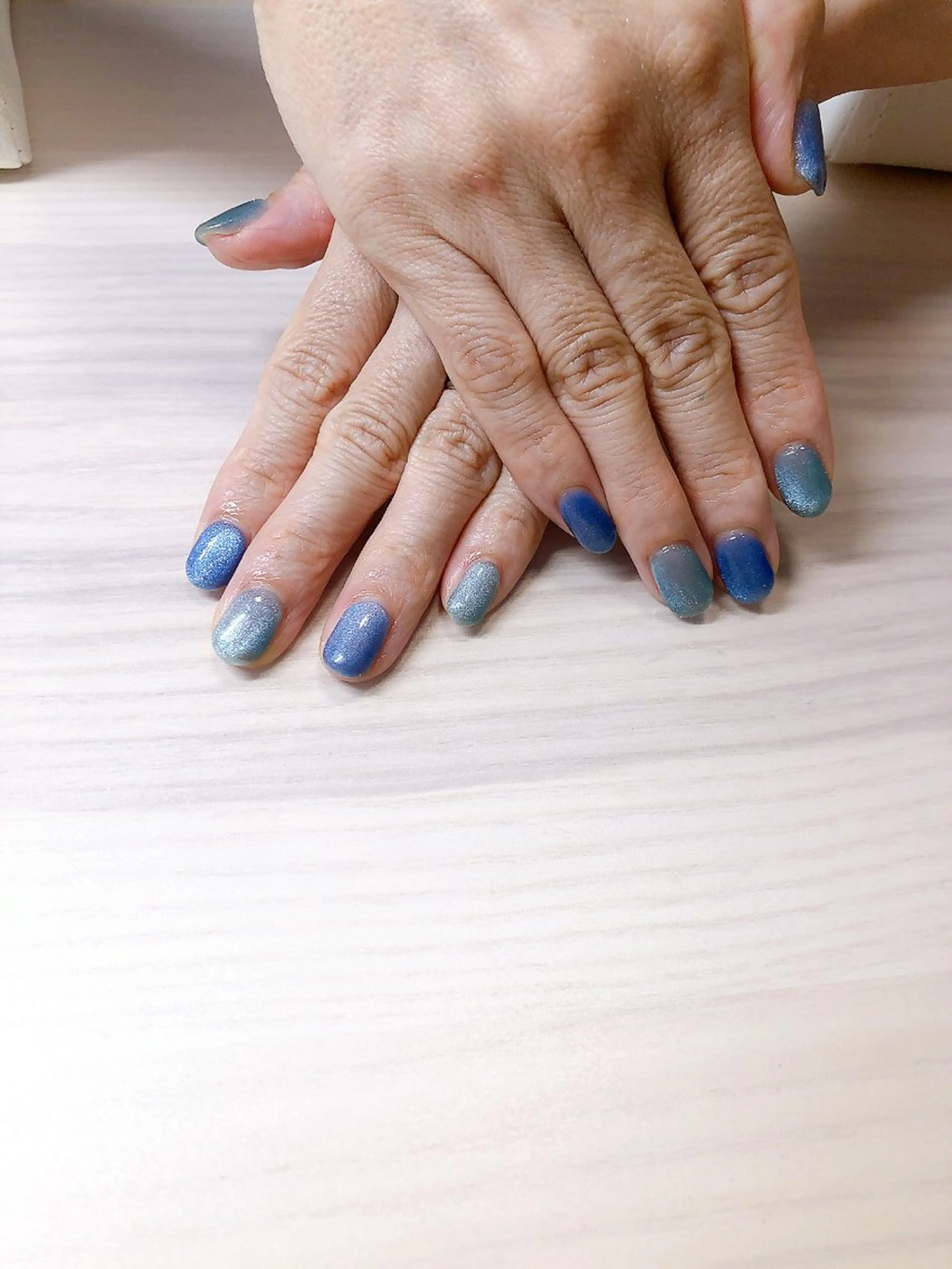 ネイル ブルー マグネットネイル デ・アイム「nail salon MIMIPARUN」所属・ナリス化粧品 MIMIPARUNのネイルデザイン