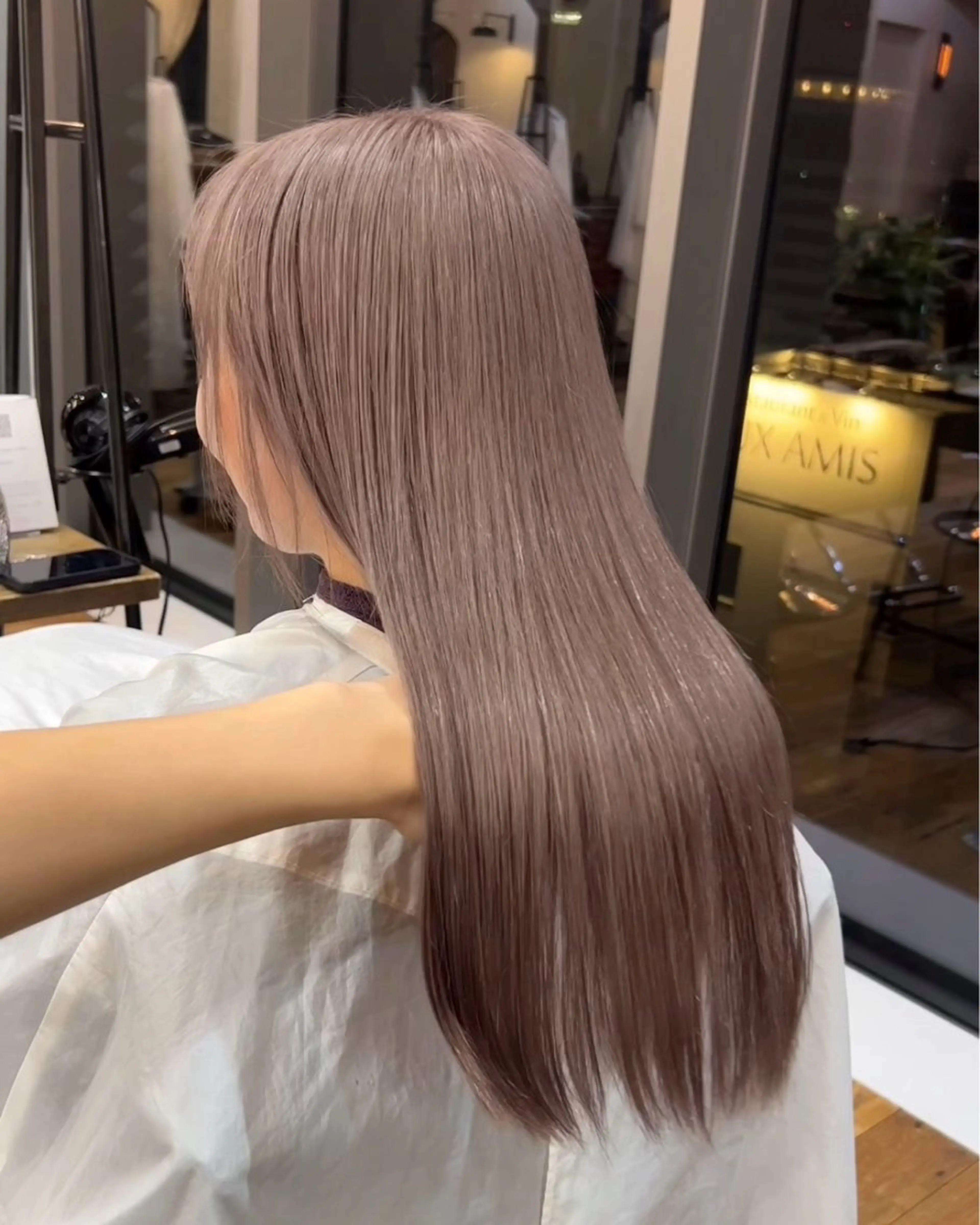 ロング カラー グレージュ ミルクティーグレージュ カット ヘアカラー トリートメント belle   表参道　terrace所属・抜きっぱなしブロンド /ハイトーン/カナタのヘアスタイル
