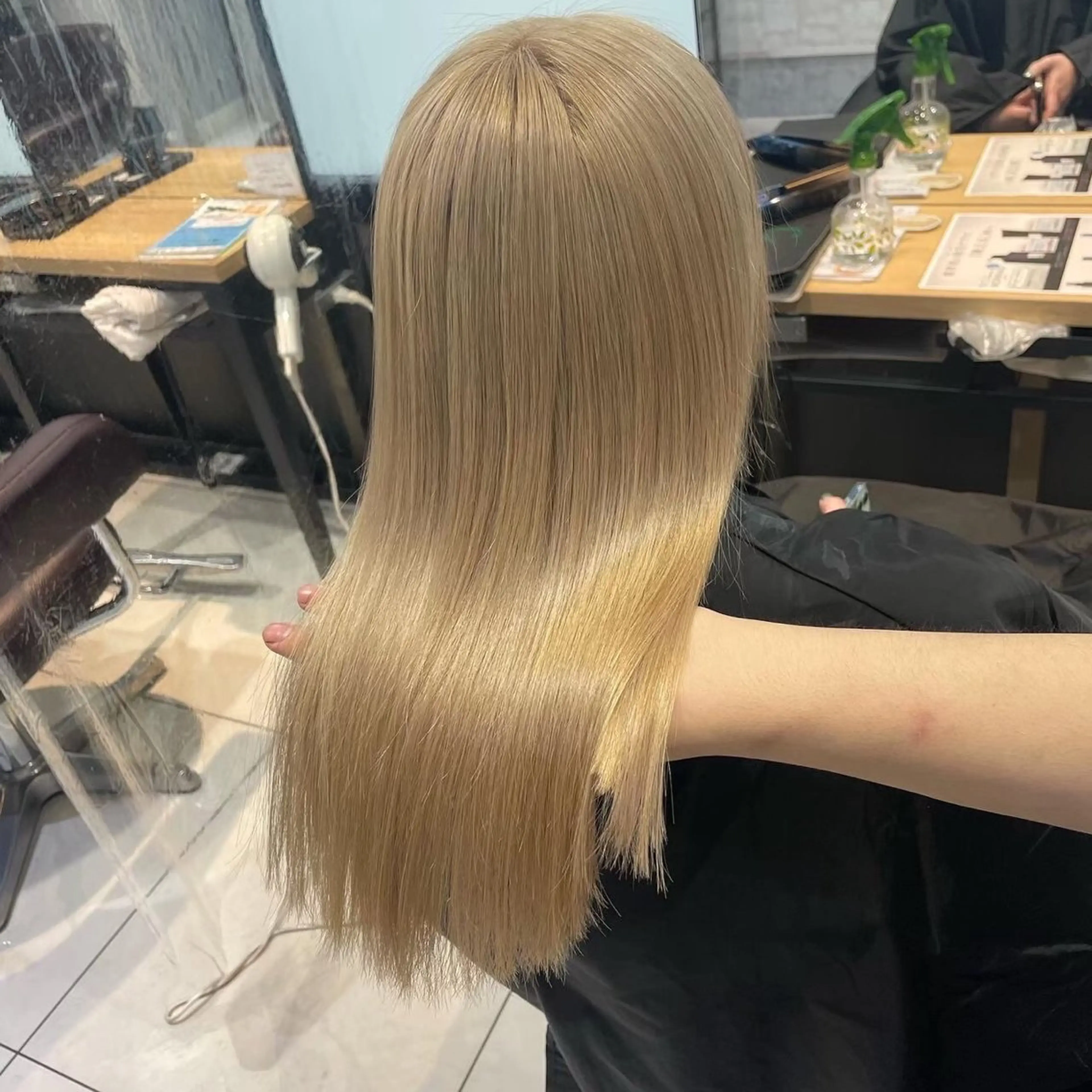 ロング カラー 🦋縮毛× 髪質改善🦋リョウヤのヘアスタイル