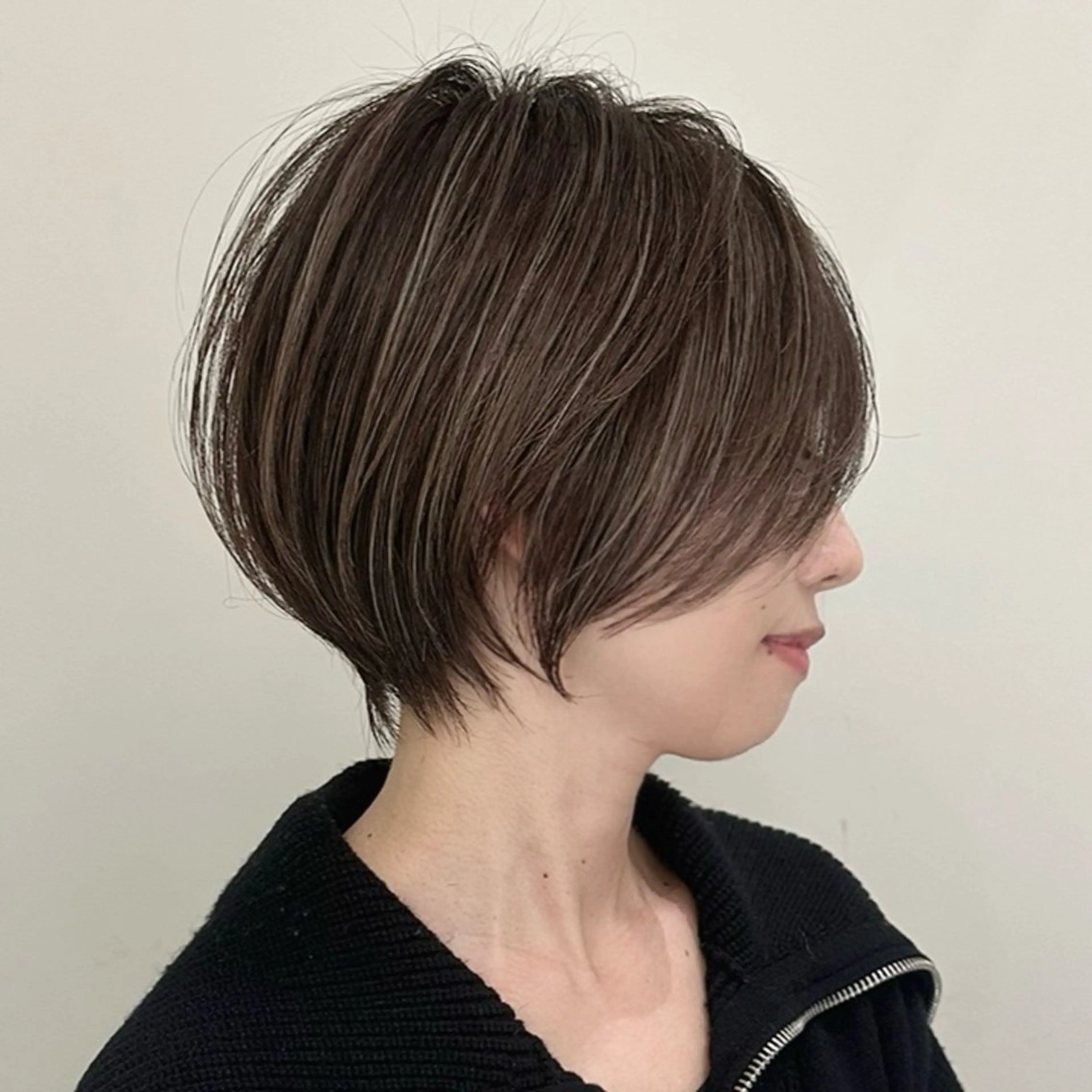 ショート カット ヘアカラー ショート特化✨ 津々美のヘアスタイル