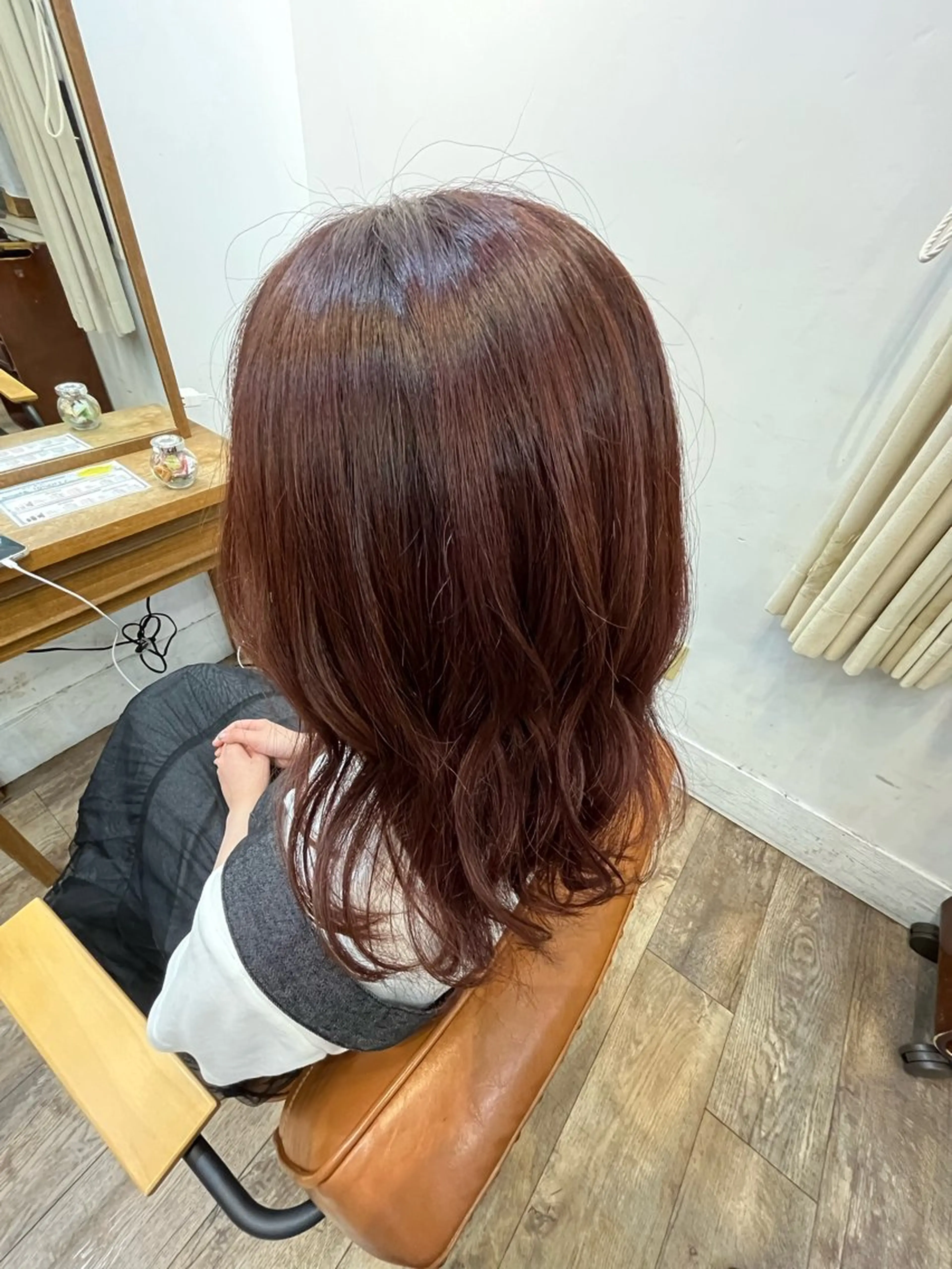 ミディアム 小森田　果怜 縮毛矯正、カラーのヘアスタイル