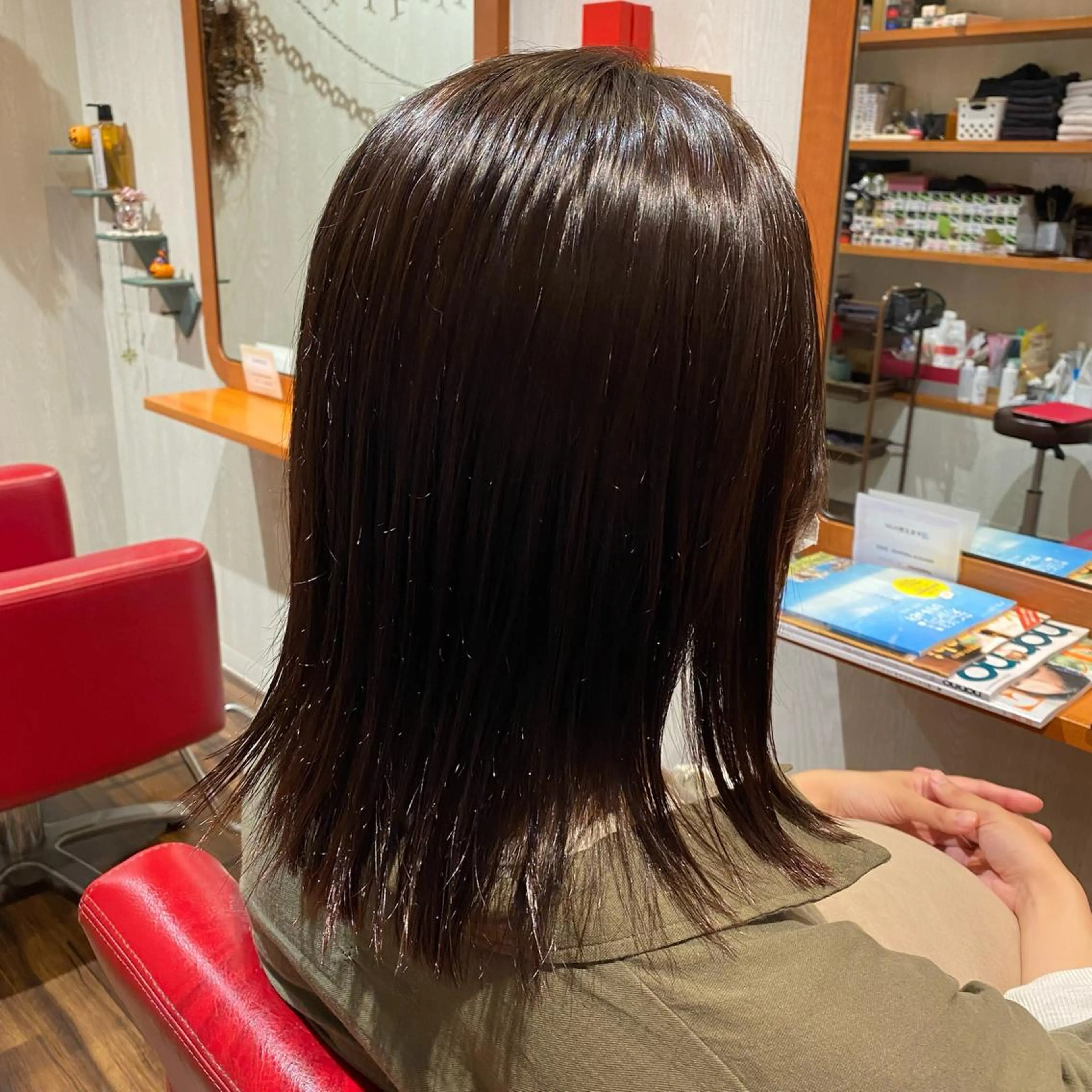 セミロング カラー 'Inovel'所属・木宮 美緒のヘアスタイル