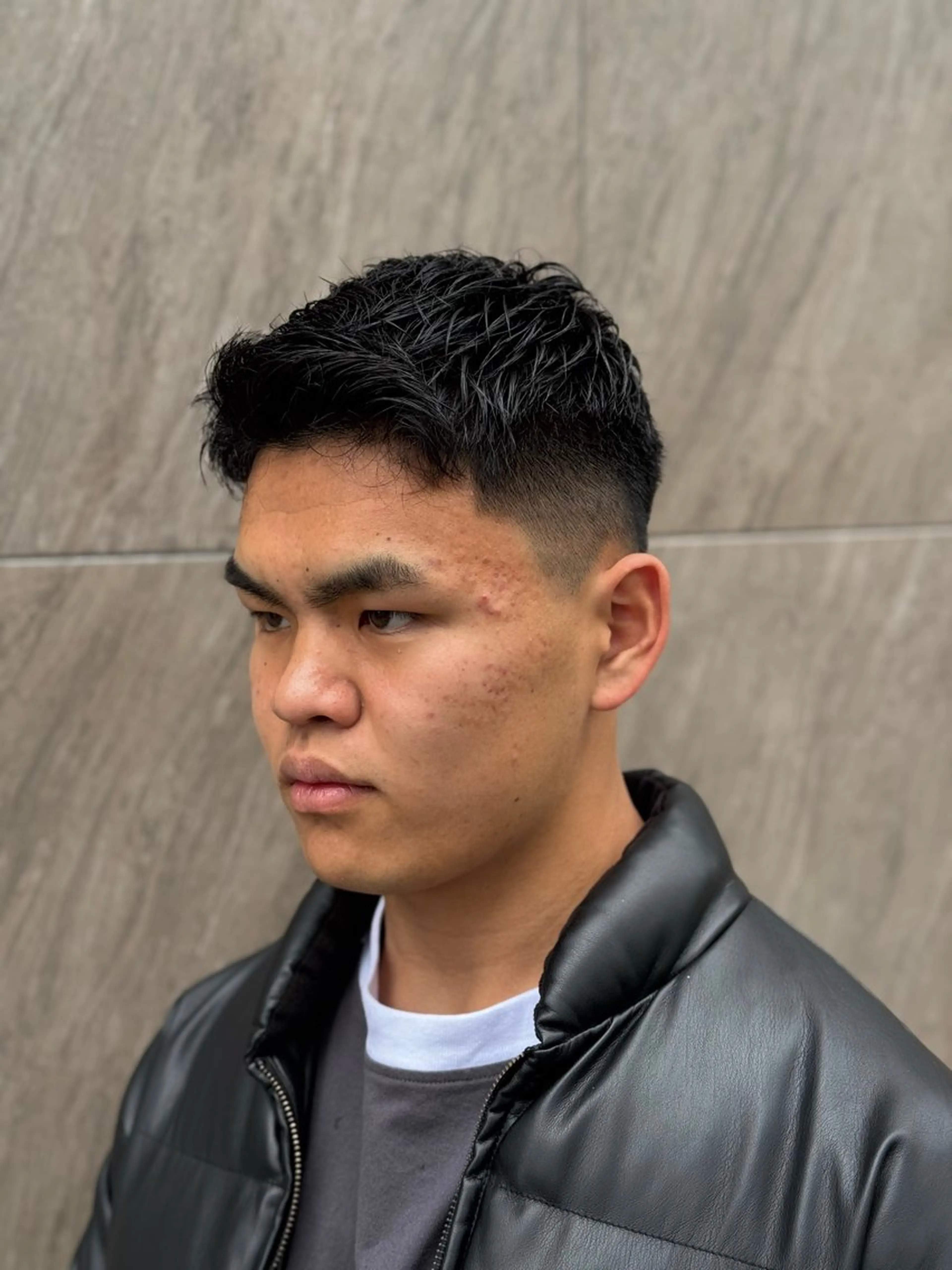 メンズ leo/ナチュラル/ テーパーフェードのヘアスタイル