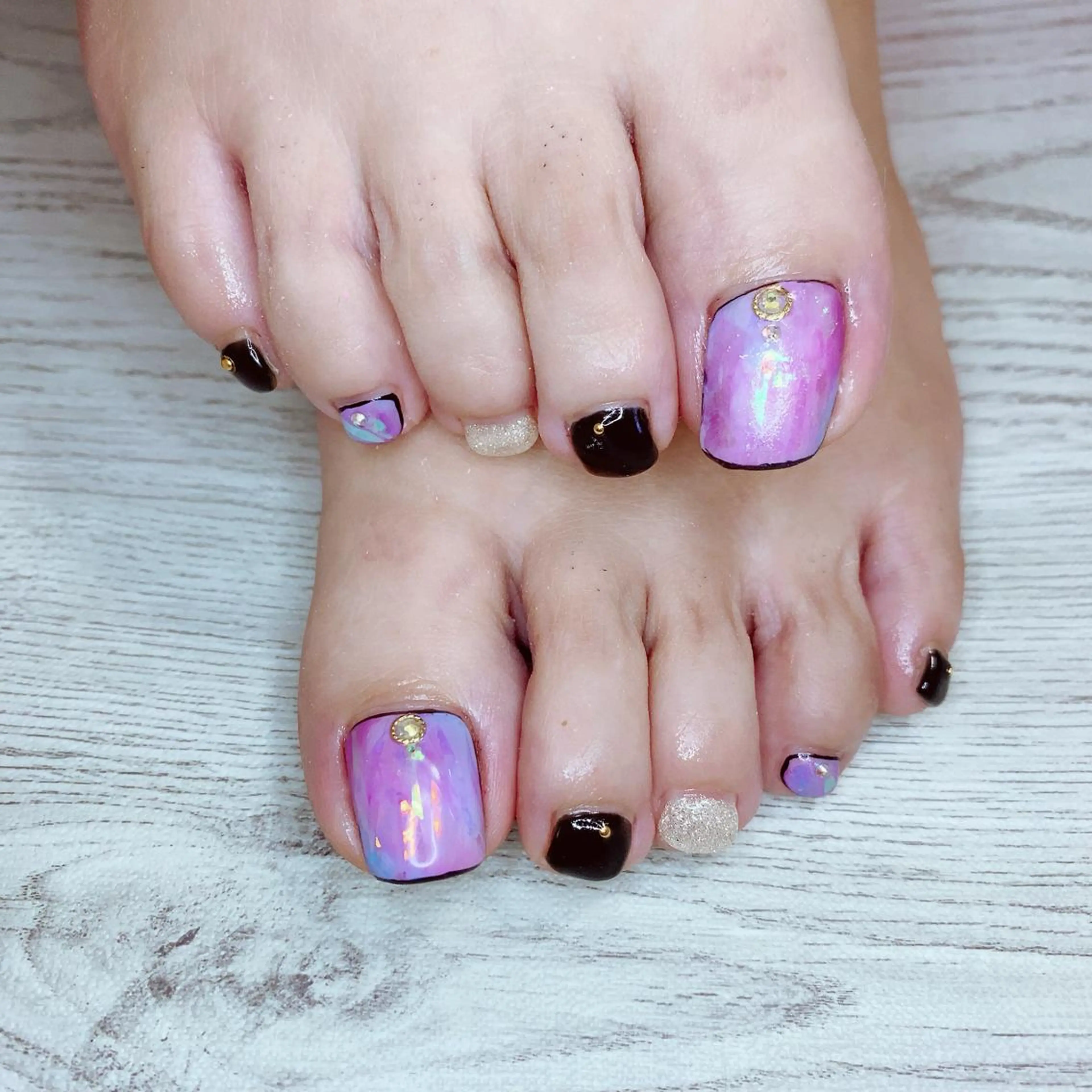ネイル フットネイル C. NAILSのネイルデザイン