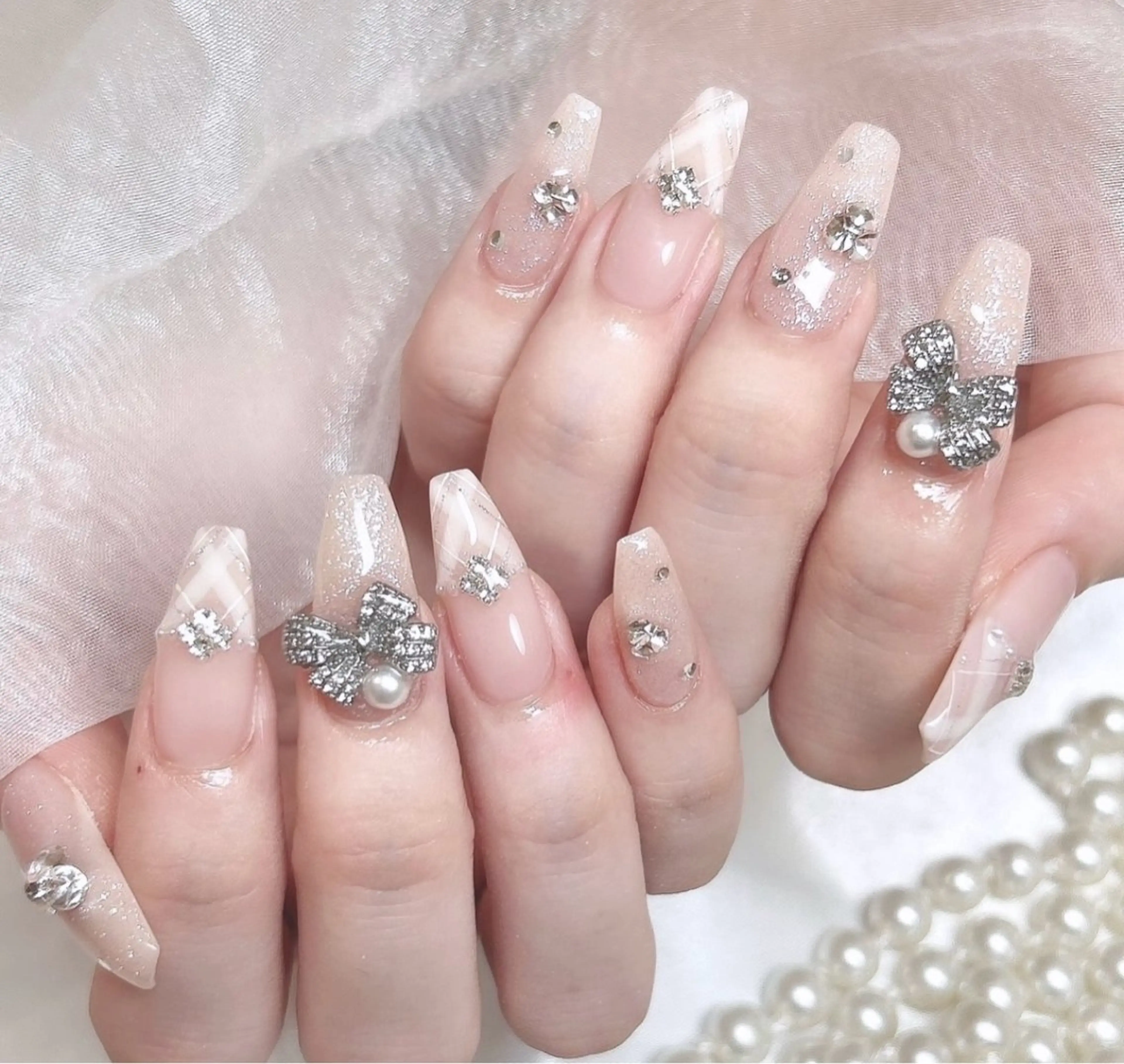 ネイル アートネイル フレンチネイル ジェルネイル ニュアンスネイル オフィスネイル ハンドネイル Nie Nail Shinokuboのネイルデザイン