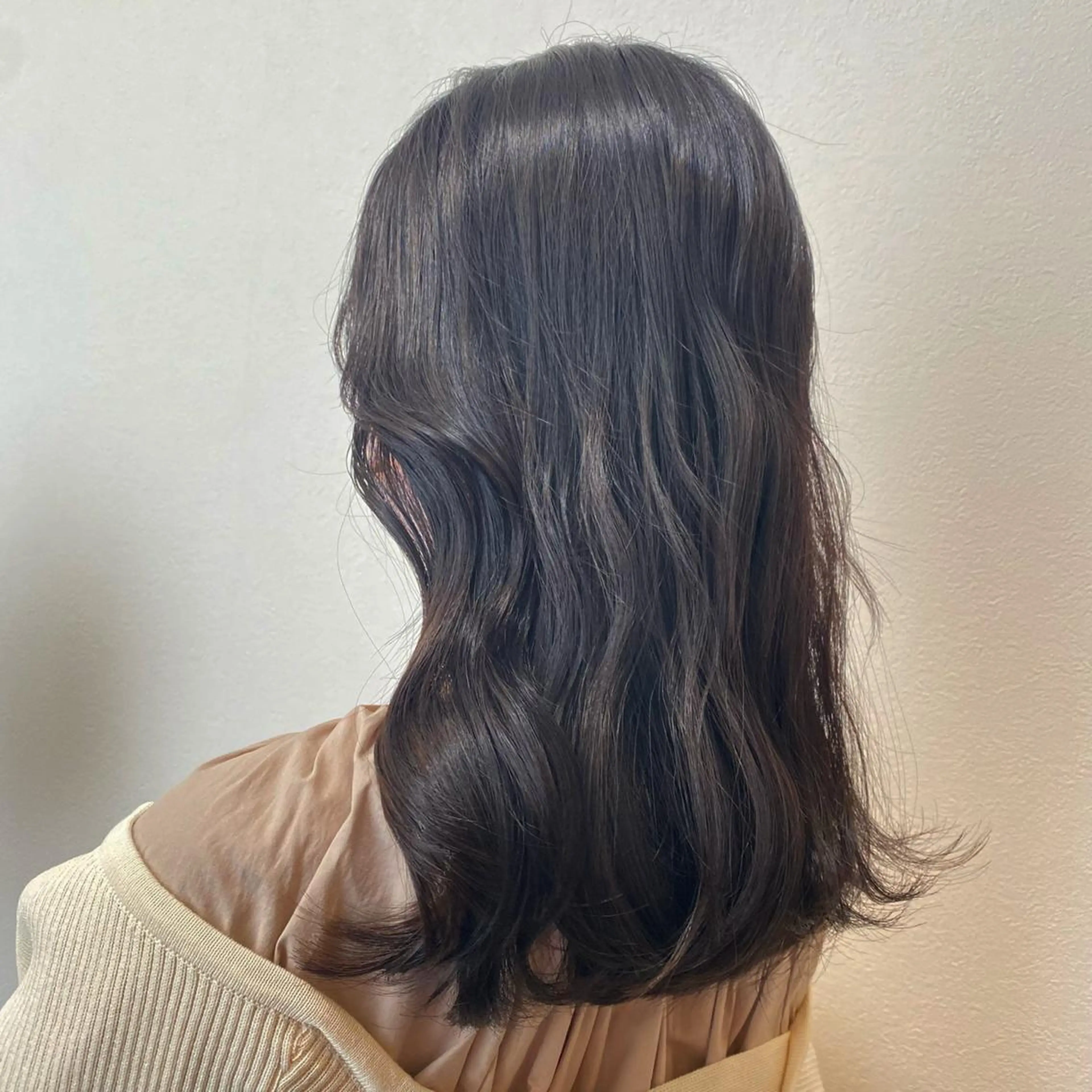 セミロング カラー アッシュ アッシュグレー Bonheur  KAWANISHI所属・ノンダメージ 🥑mikubanのヘアスタイル