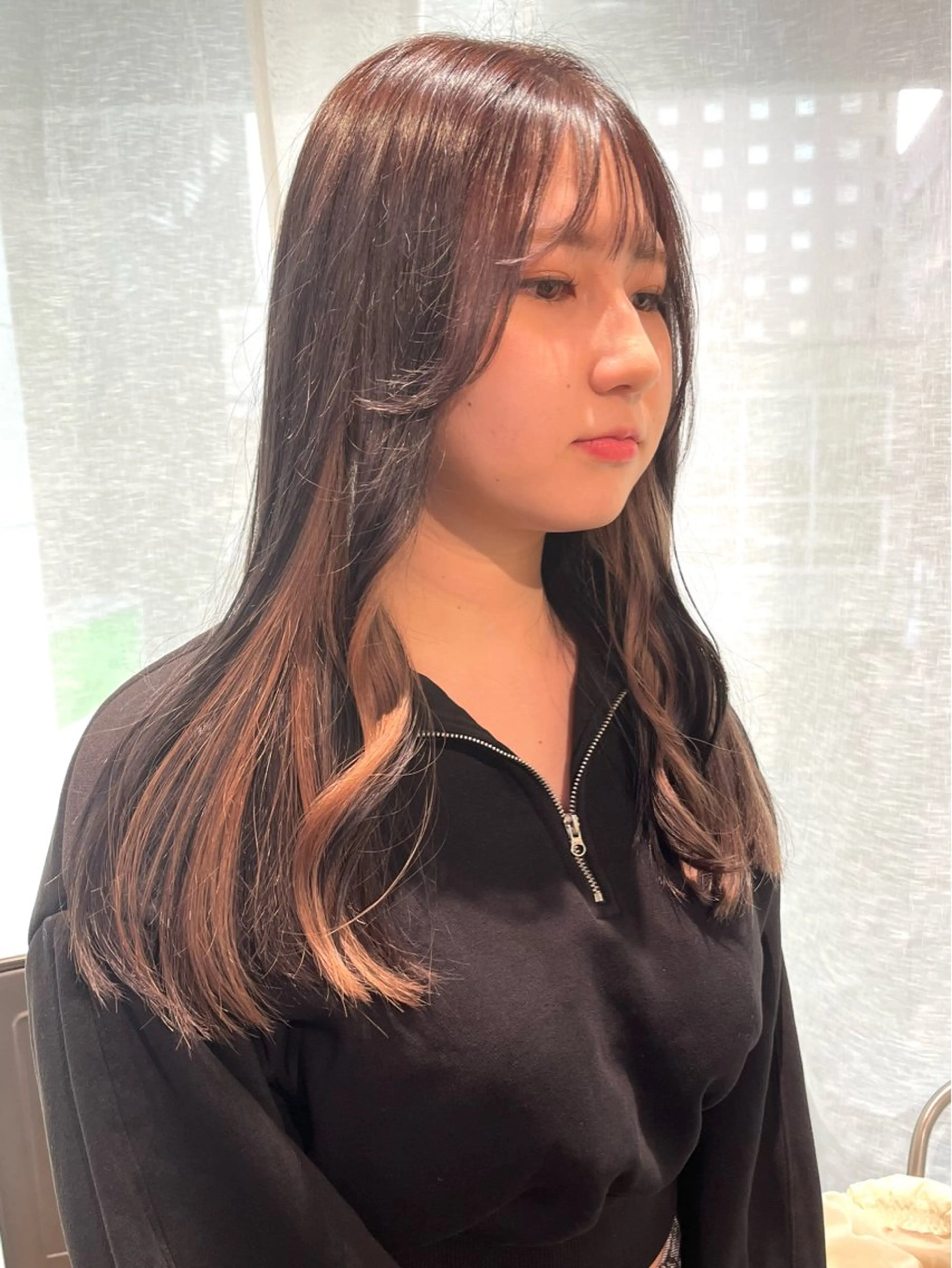 セミロング カラー ベージュカラー 黒髪 ブリーチ ブルーカラー ブルーブラック ヘアカラー トリートメント 透明感カラー こだわりカットあさみのヘアスタイル