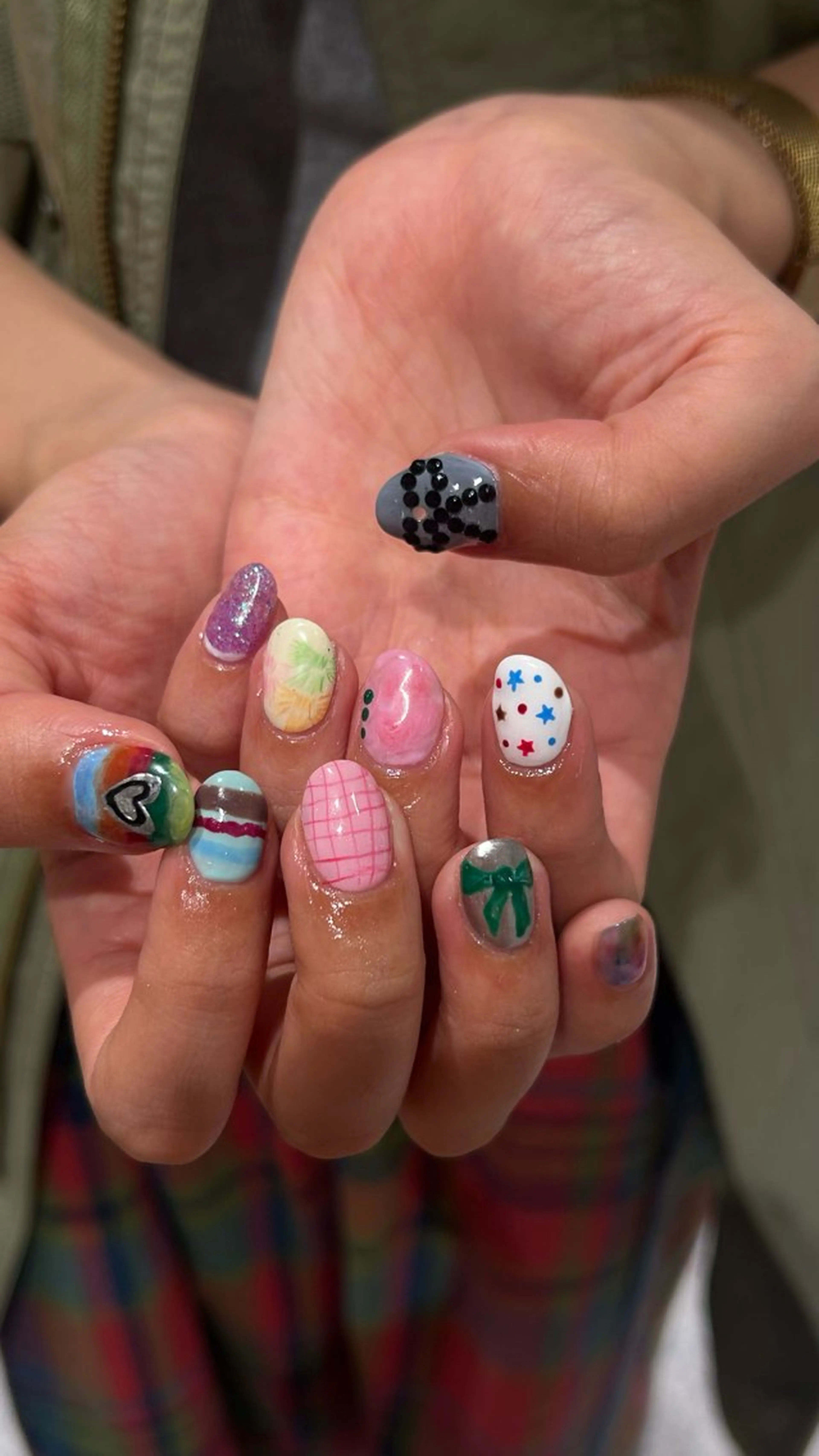 ネイル ハンドネイル ハンドケア 🌀個性派ネイル🌀 シノのネイルデザイン