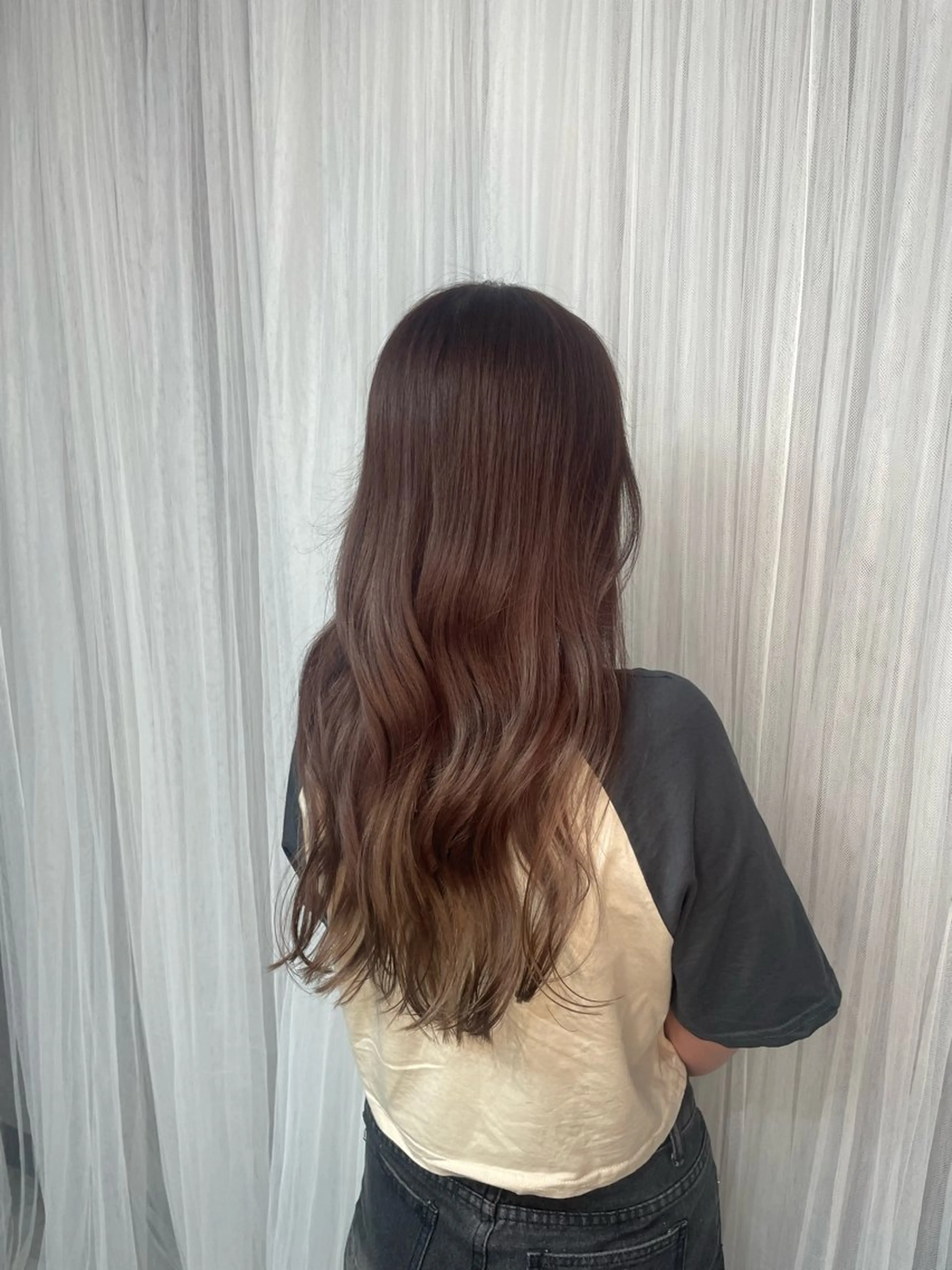 ロング ヘアカラー トリートメント 手塚 由佳のヘアスタイル