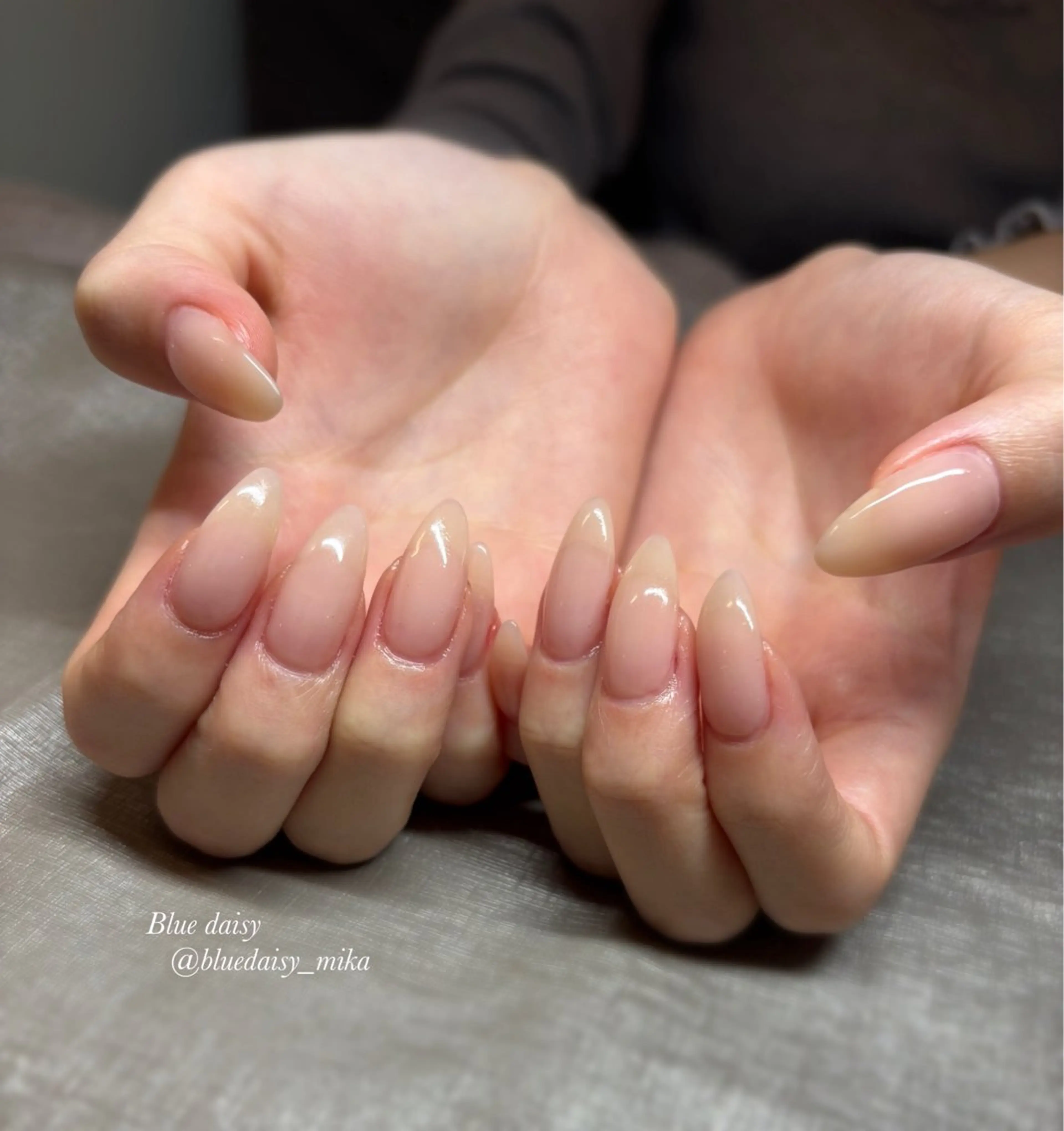 【オフ無し】ジェルネイルワンカラーorラメグラデーション💅✨の写真