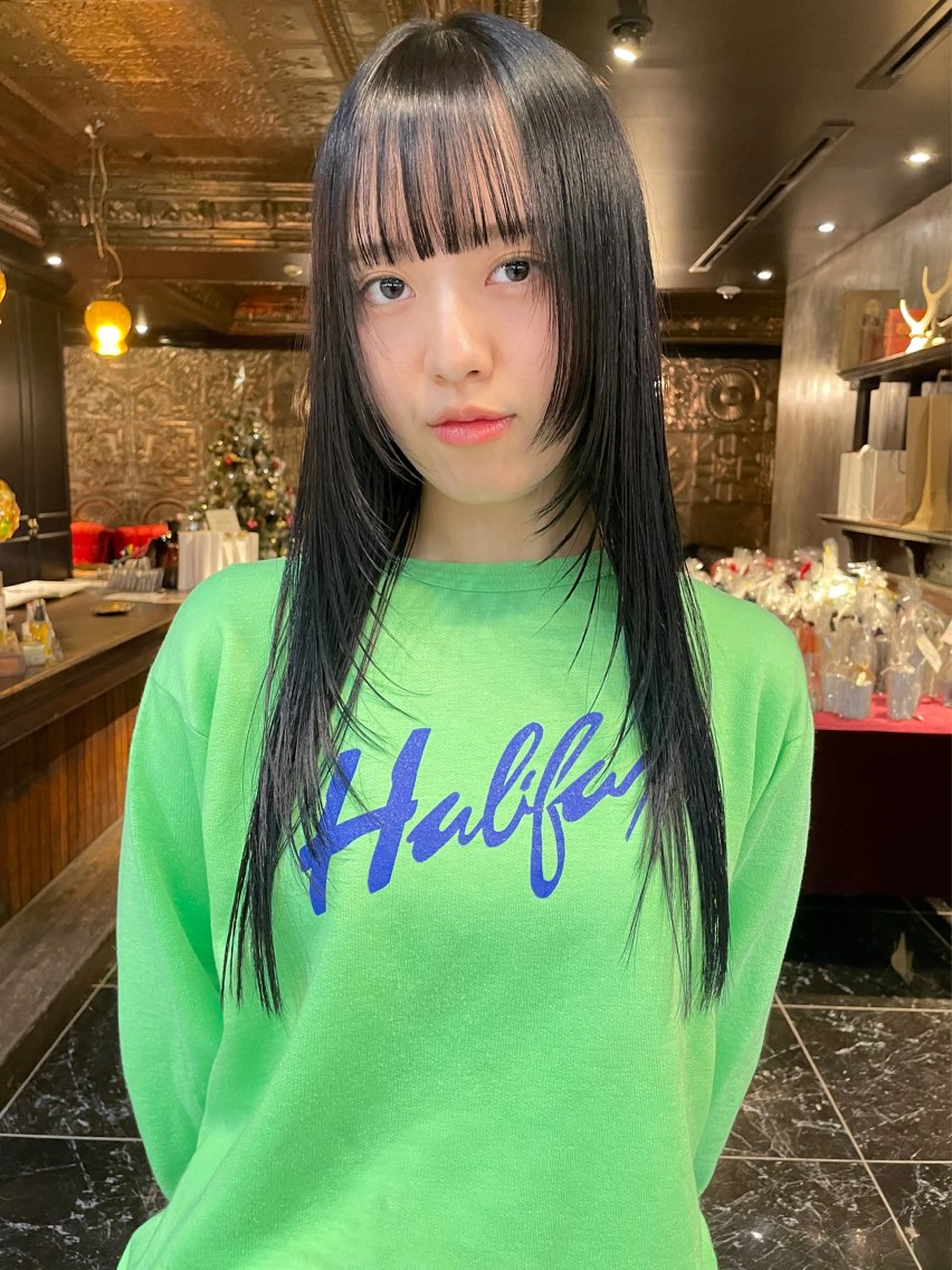 ロング カラー カット ヘアカラー トリートメント レイヤー/ 透明感カラー/マドカのヘアスタイル