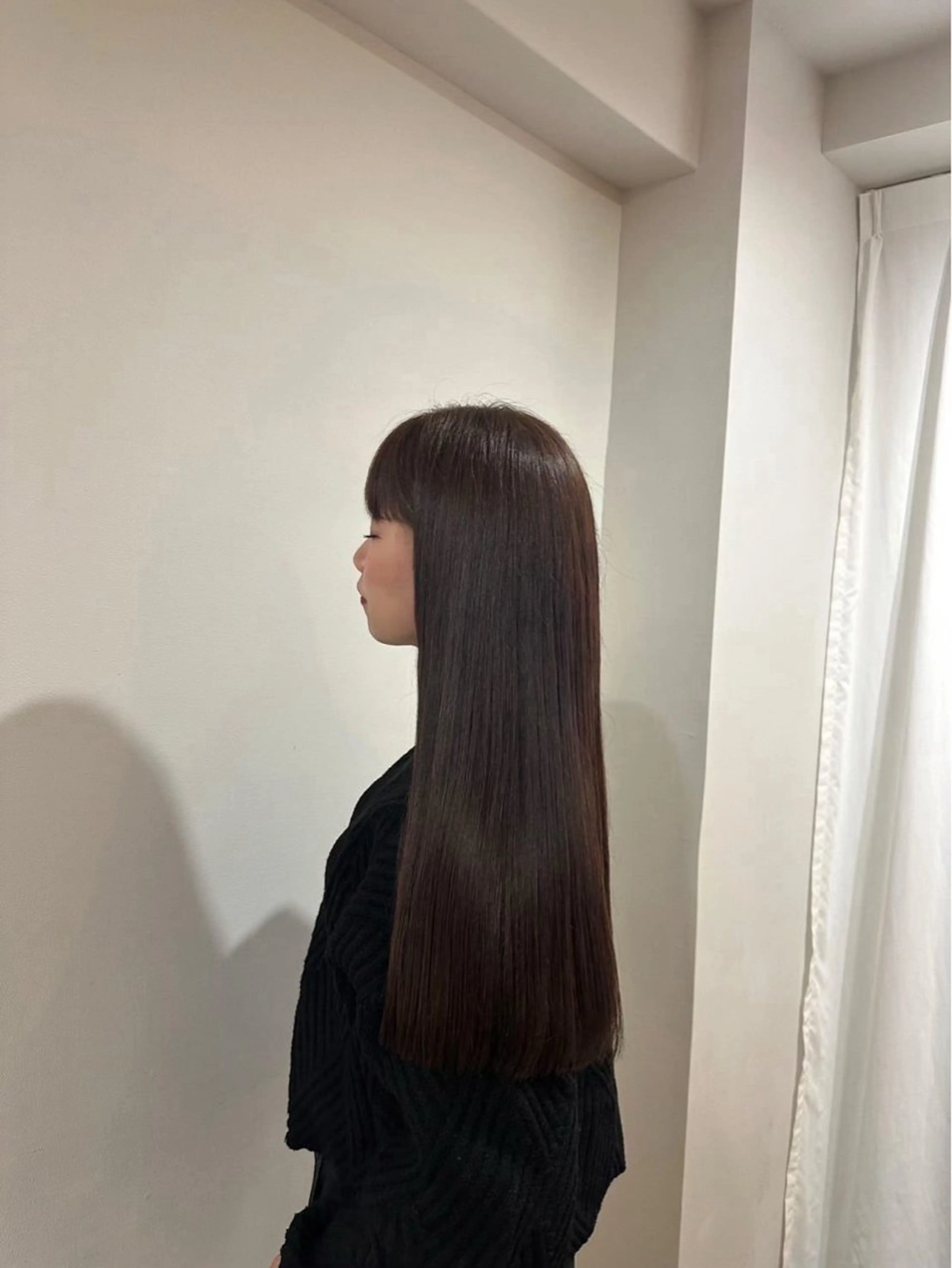 ロング パーマ 縮毛矯正 西田 美桜のヘアスタイル