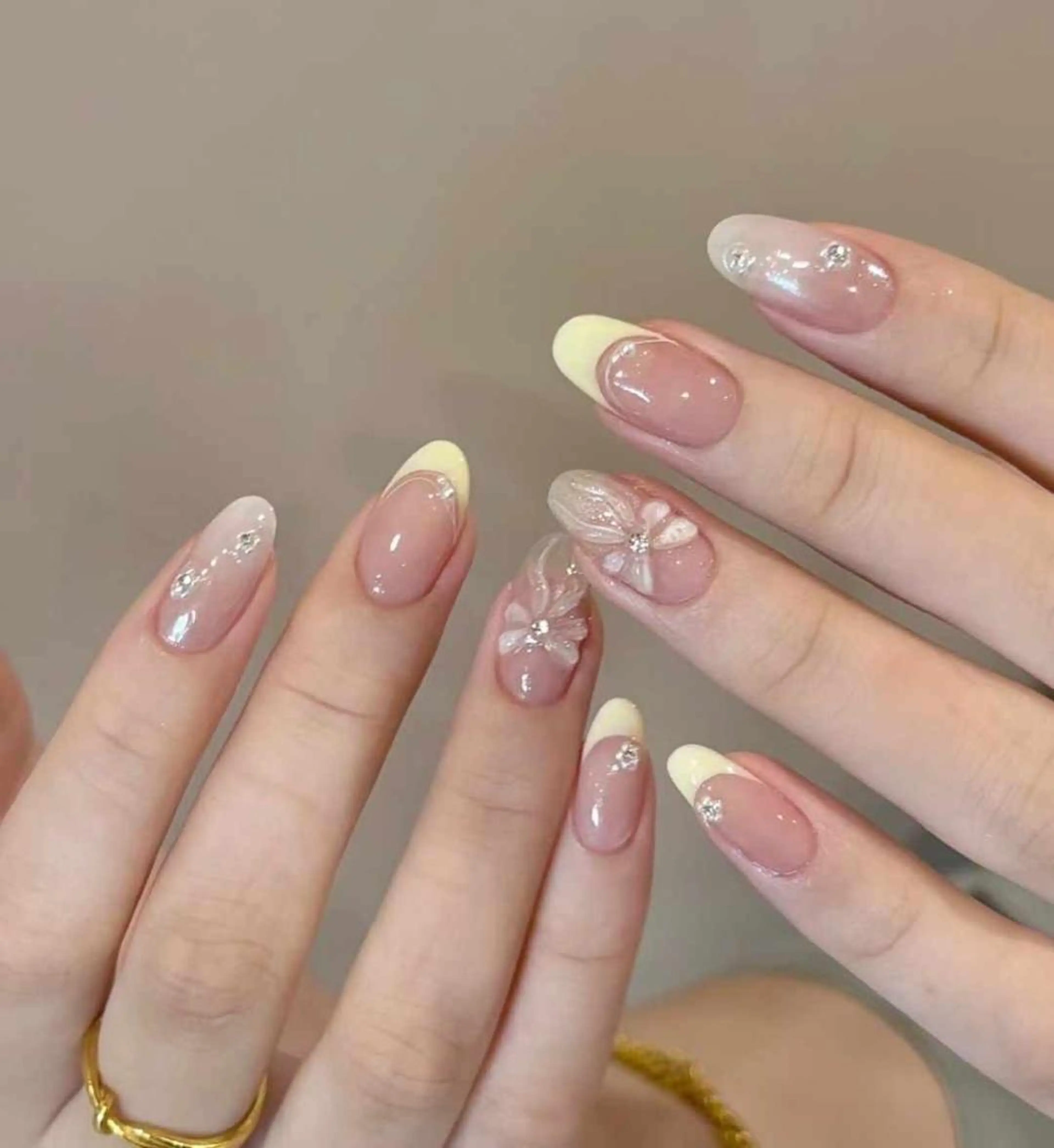 ネイル VIVIAN リサのネイルデザイン