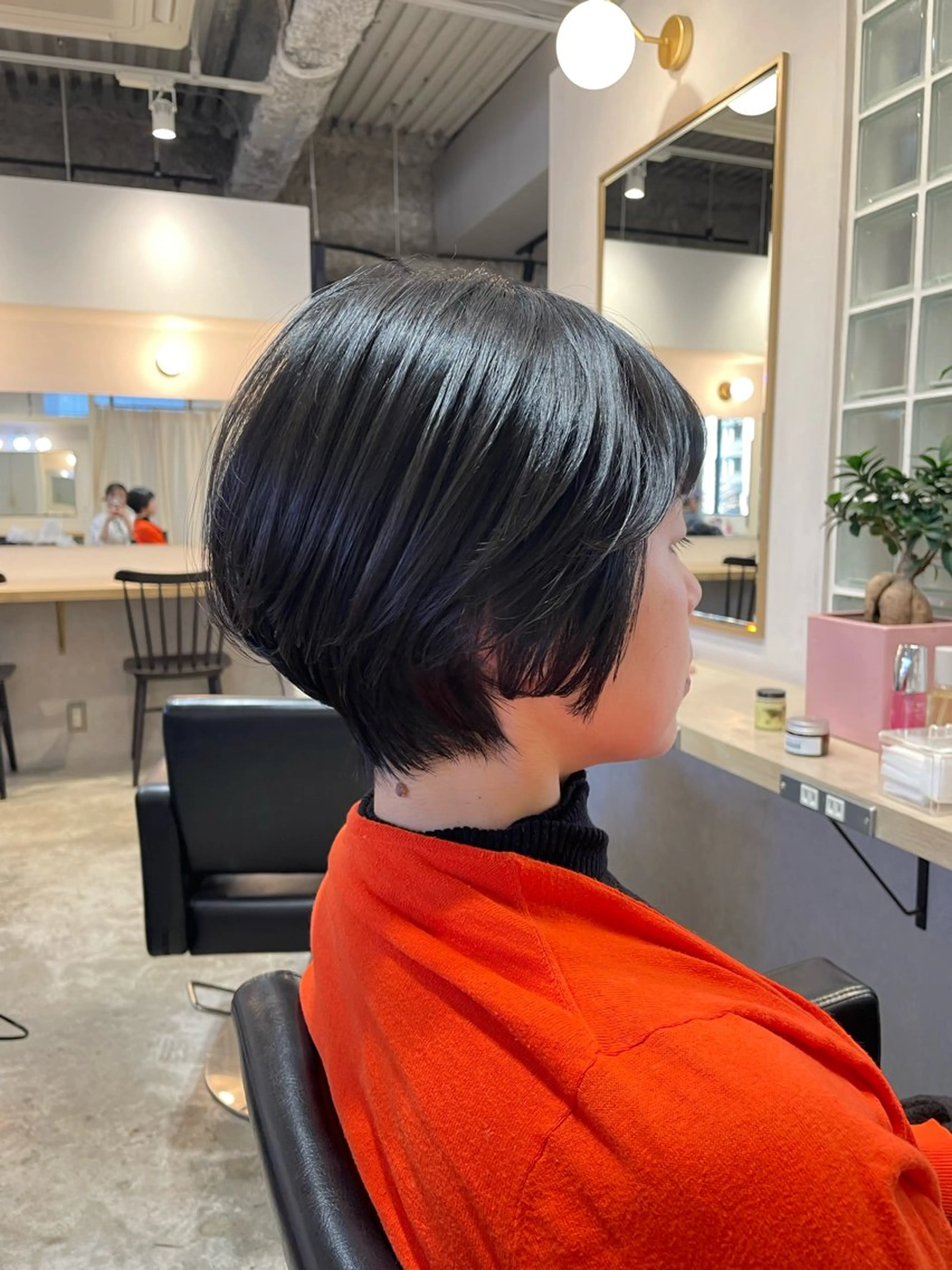 ショート 顔周りカット レイヤーカット ショートヘア 石川 優奈のヘアスタイル