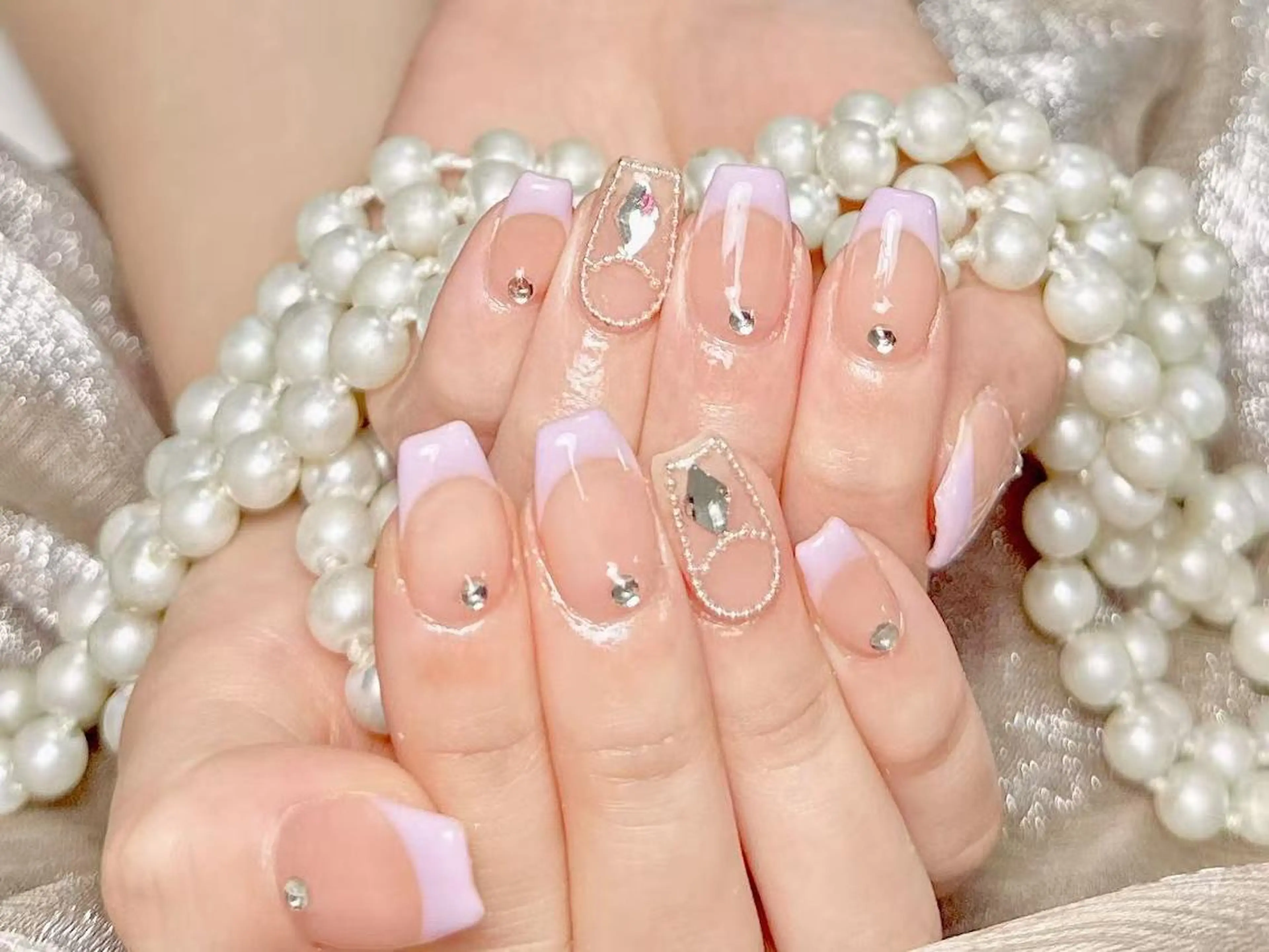 ネイル アートネイル オーロラネイル チークネイル 成人式 長さ出し Mia Miaのネイルデザイン