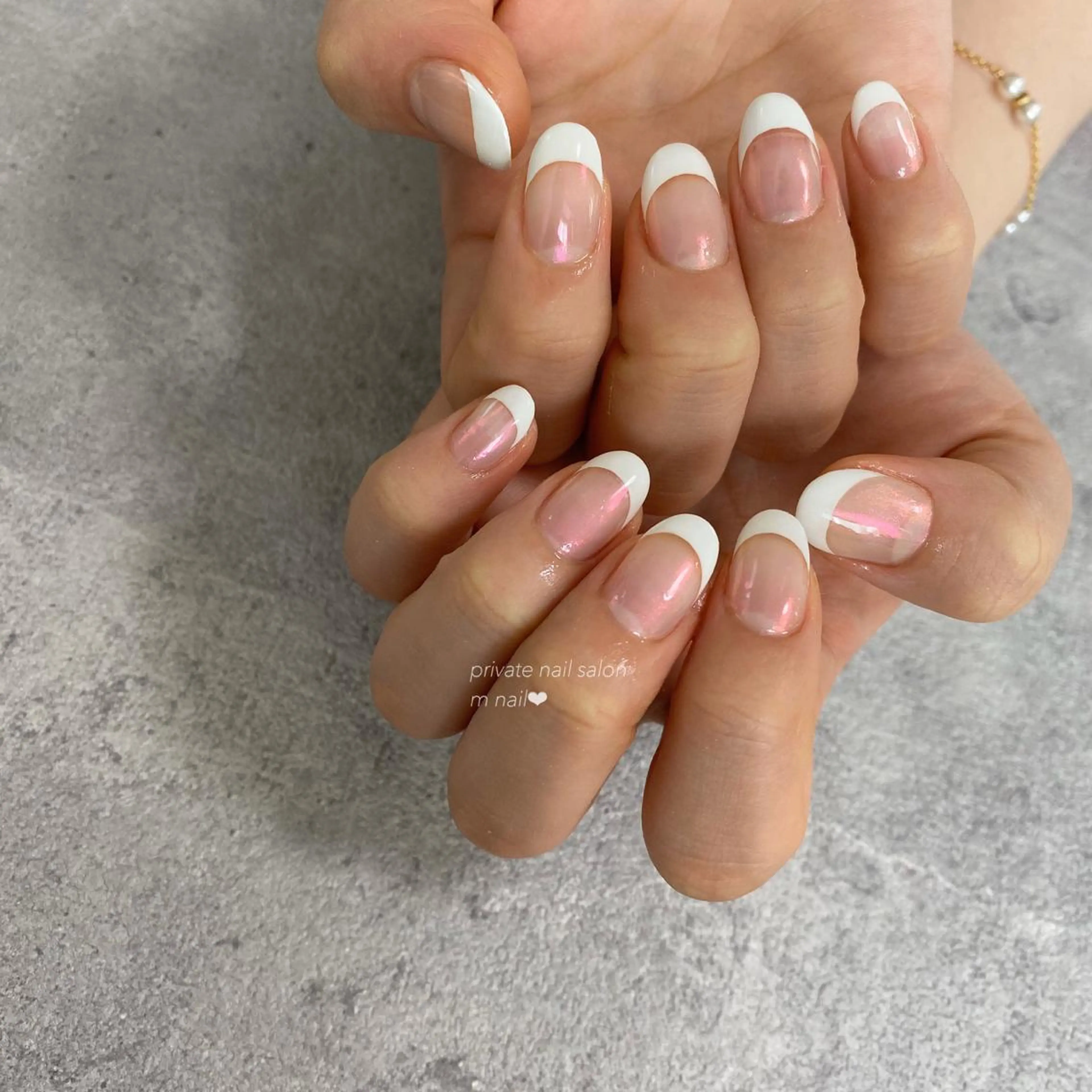 ネイル オーロラネイル フレンチネイル ハンドネイル 小河原 舞のネイルデザイン