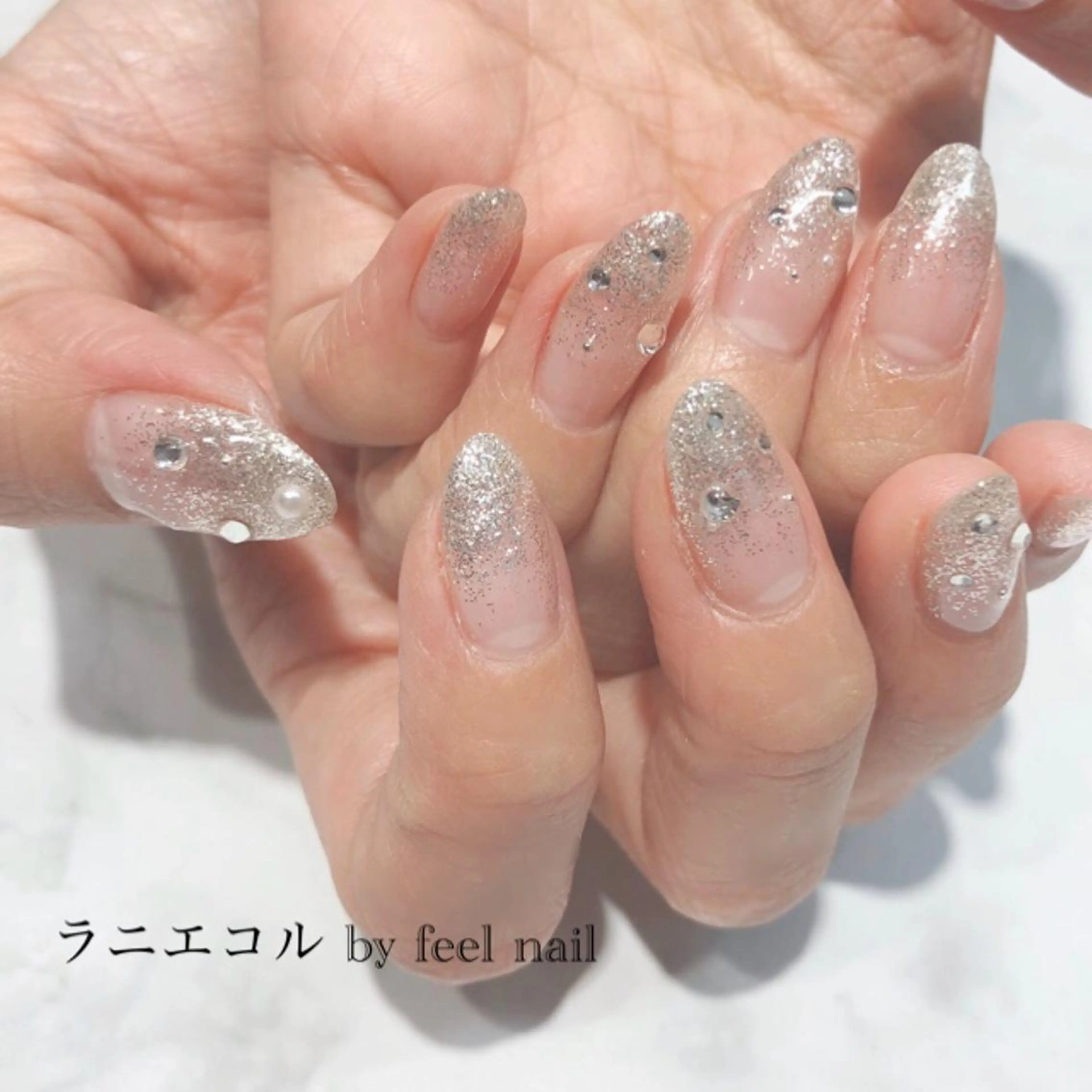 ネイル グラデーション ラメ(グリッター) ラメグラデーション 近藤 あみのネイルデザイン