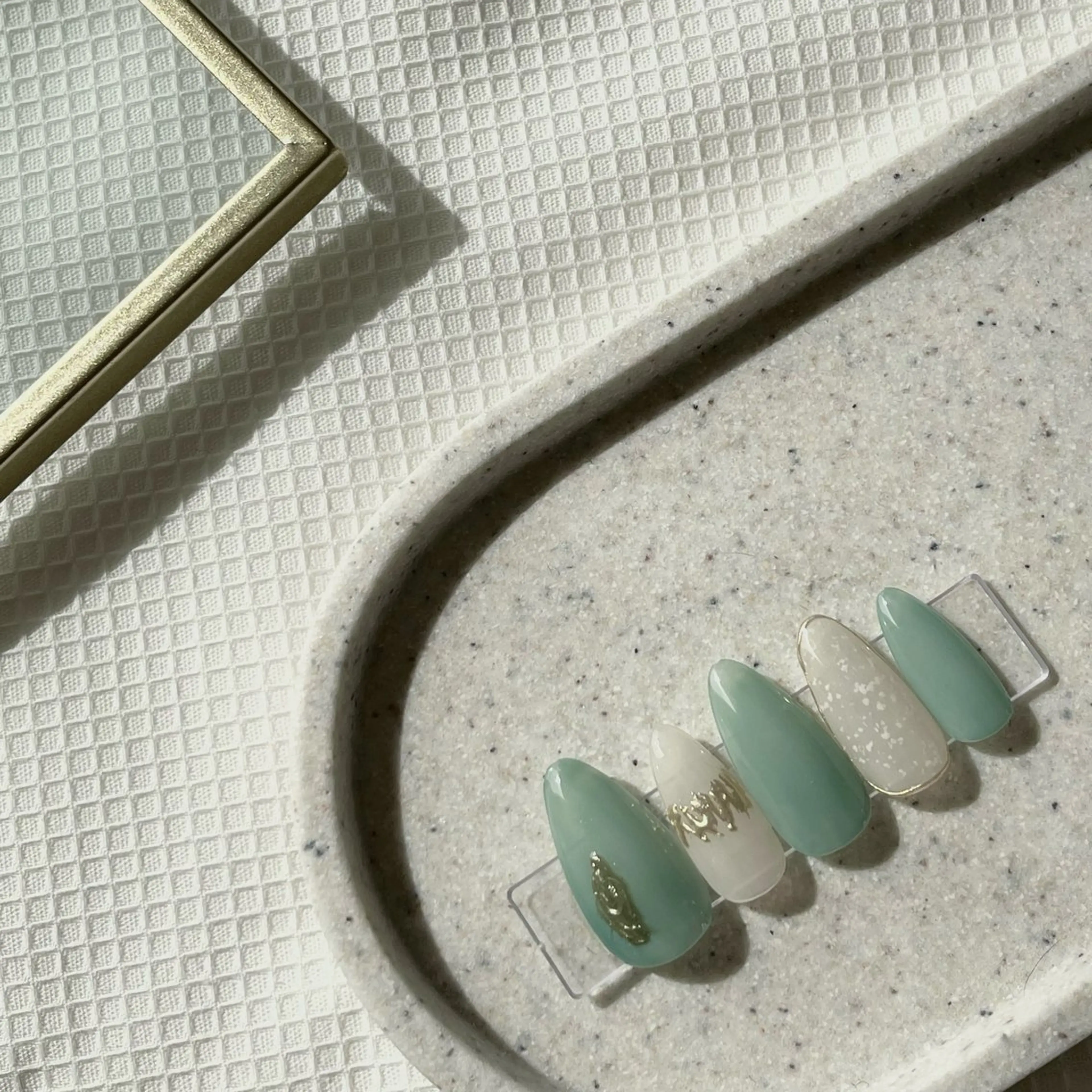 ネイル Luccica nailのネイルデザイン