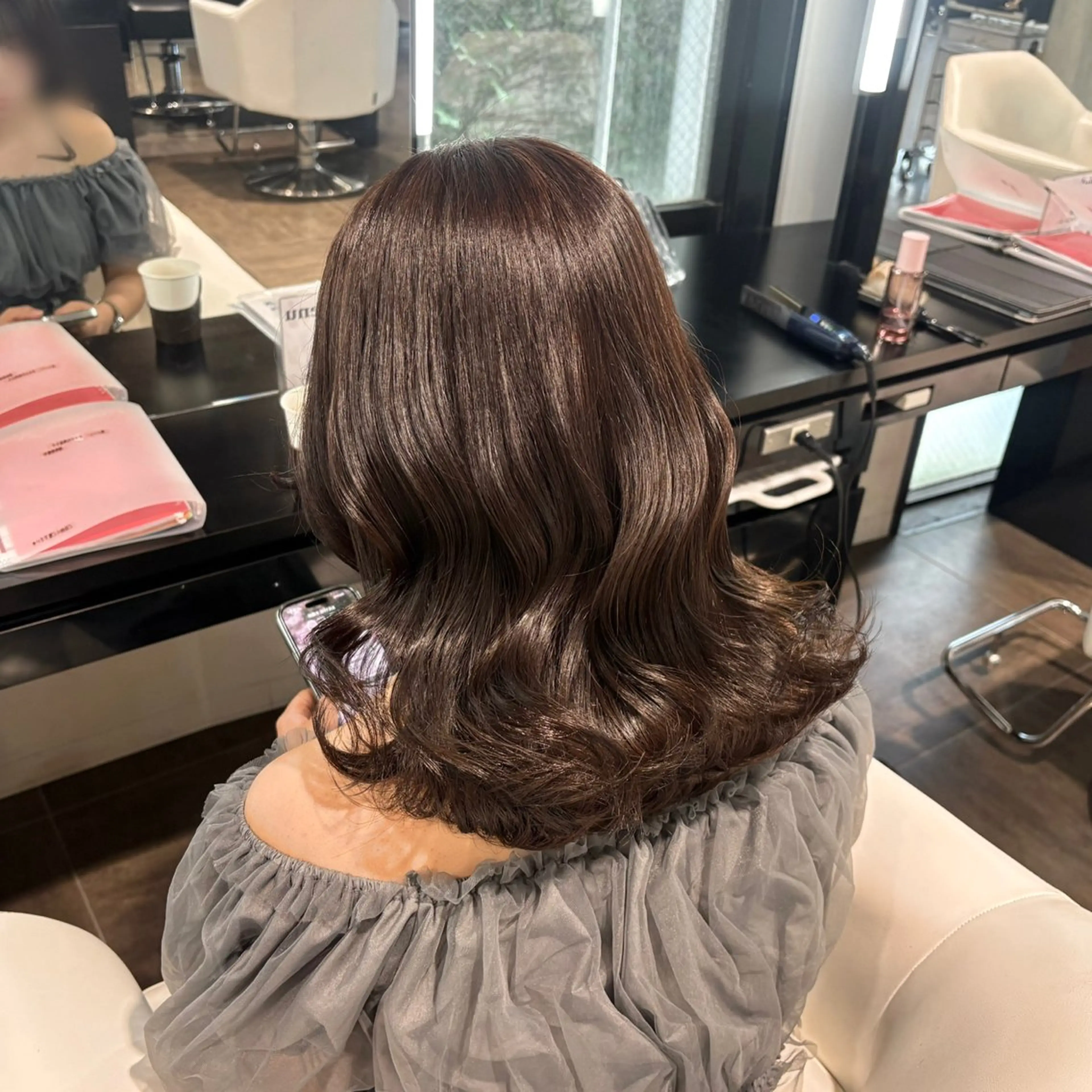 セミロング カラー ブラウンカラー チョコレートブラウン 似合わせカット ヘアカラー トリートメント 🤍大人可愛い⌇ 𝐑 𝐈 𝐎🤍のヘアスタイル