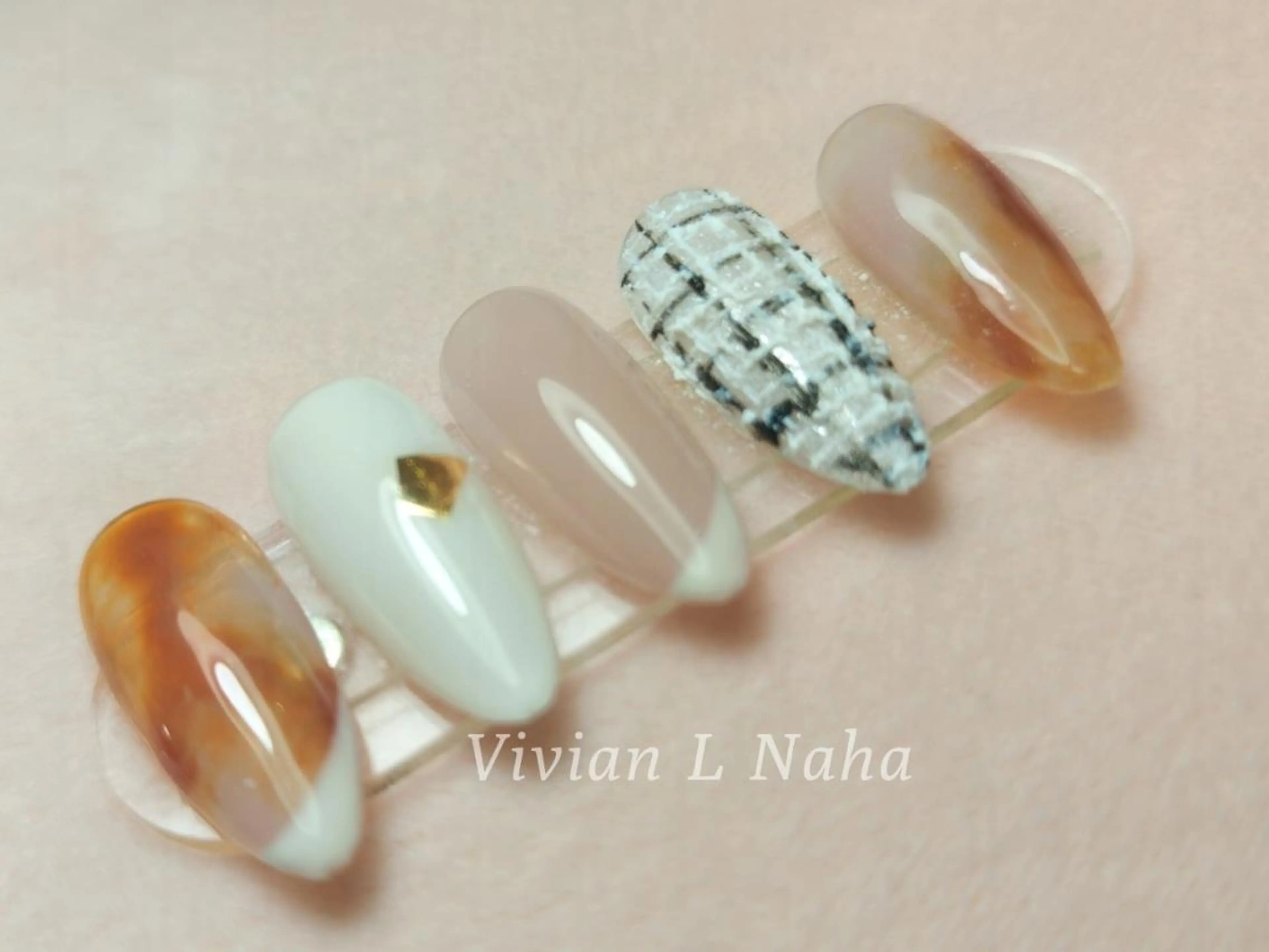 ネイル ハンドネイル Vivian L NahaCecileのネイルデザイン