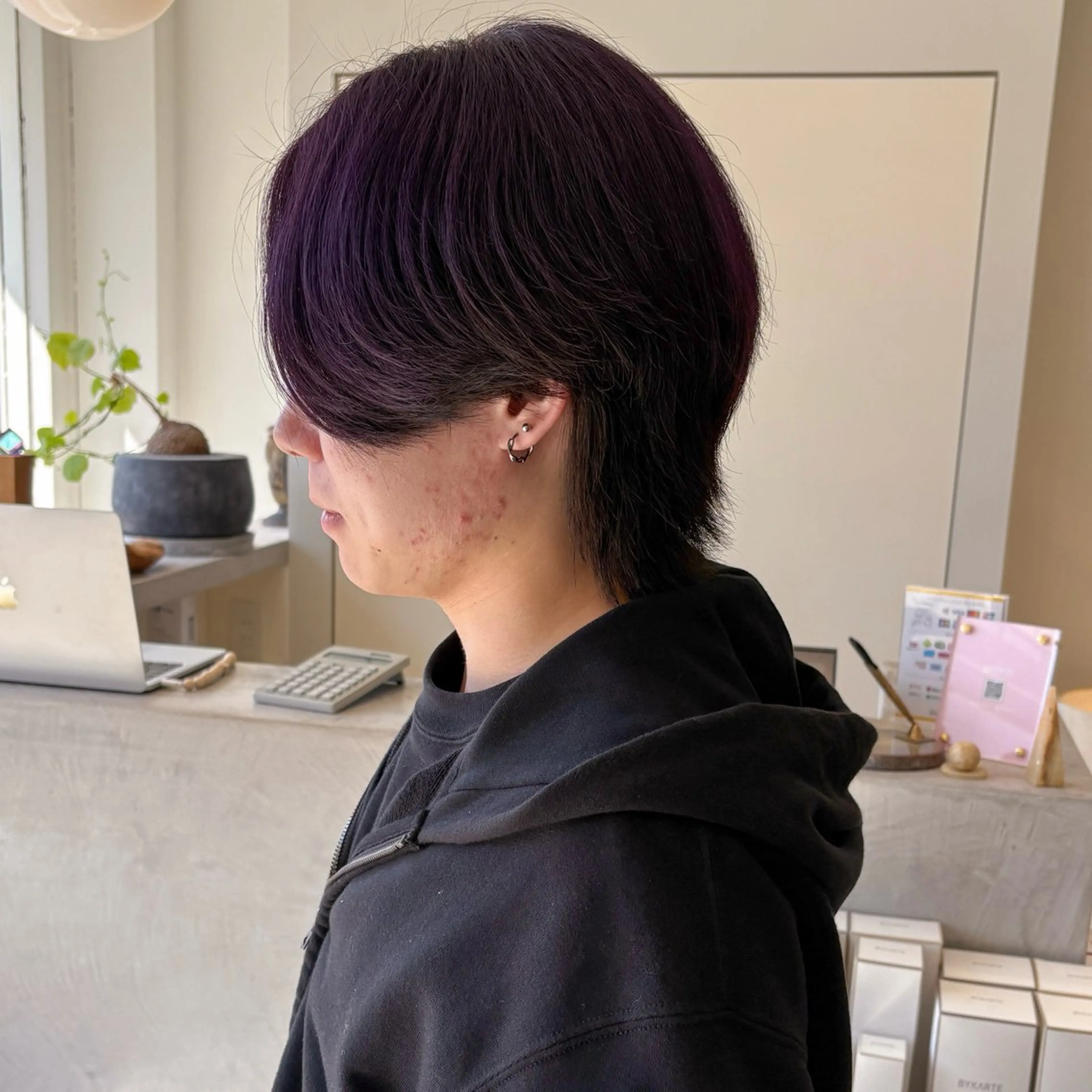 カラー メンズ メンズブリーチ ブリーチ ラベンダーカラー 卒業式のヘアスタイル ヘアカラー 安西 香利奈のヘアスタイル