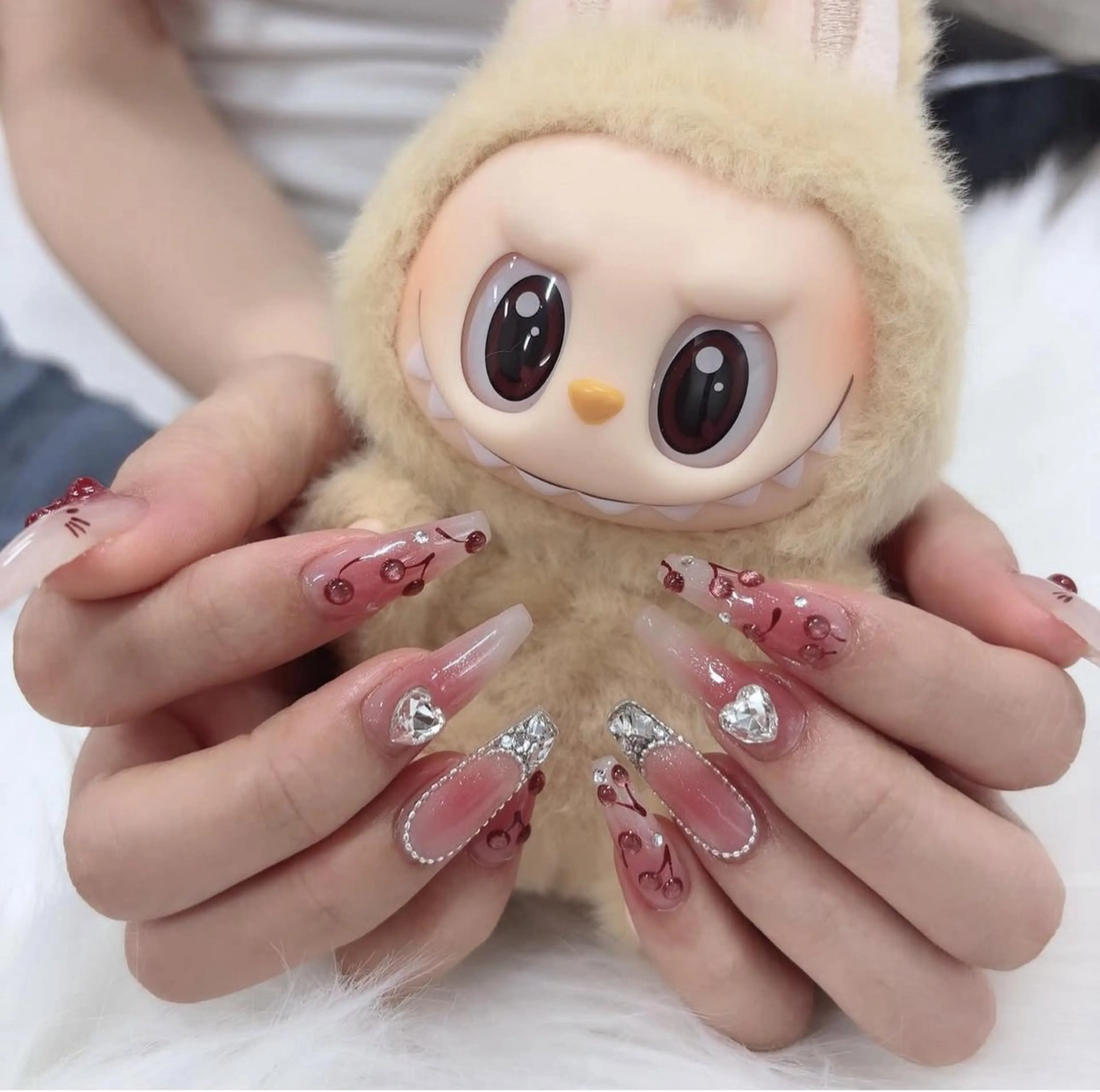ネイル ジェルネイル 韓国ネイル マグネットネイル ネイルチップ 冬ネイル Lenie Nailのネイルデザイン