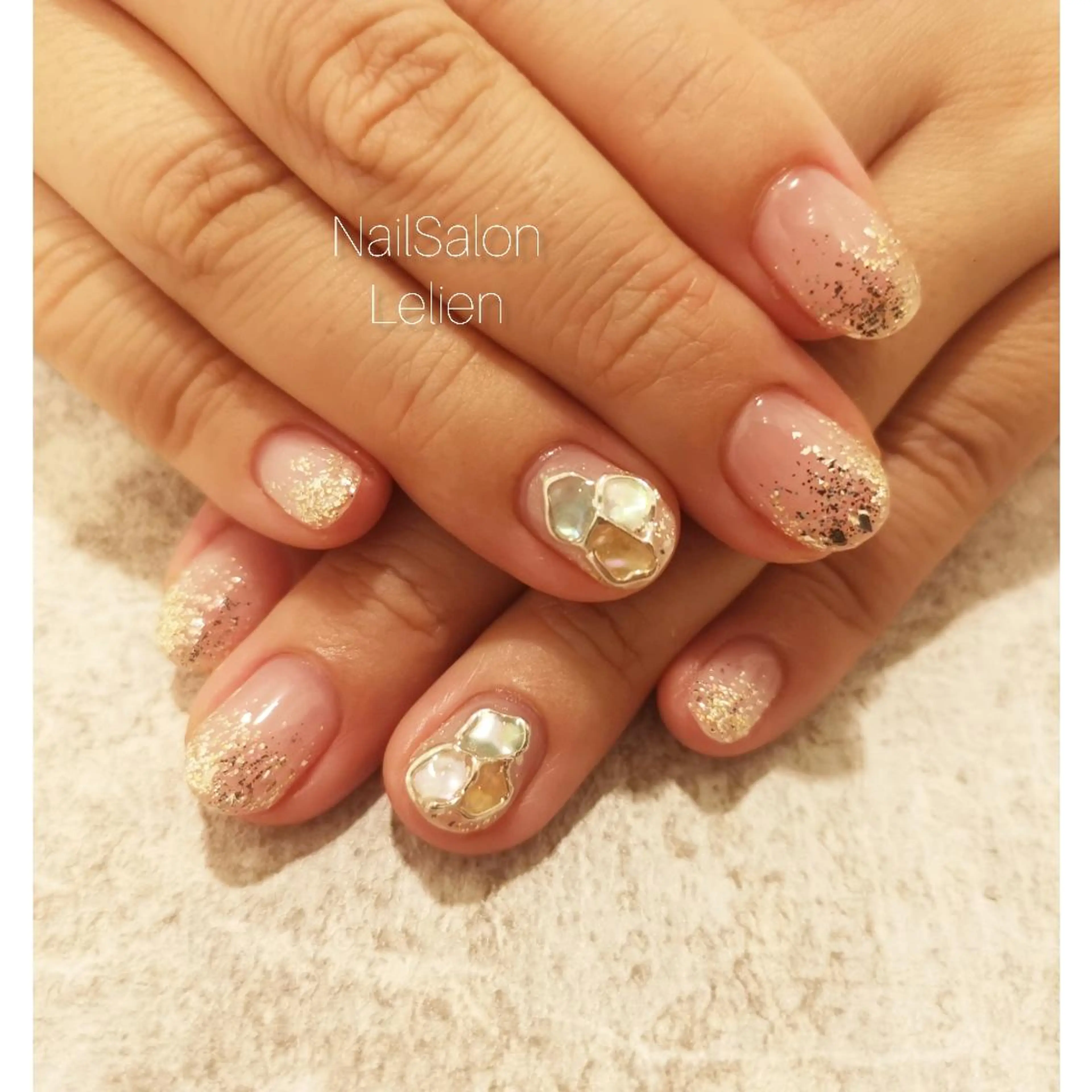 ネイル グラデーション ラメ(グリッター) ラメグラデーション ミラーネイル ハンドネイル 人気エリア💖完全個室【ルリエ】所属・ネイルサロン Lelienルリエのネイルデザイン