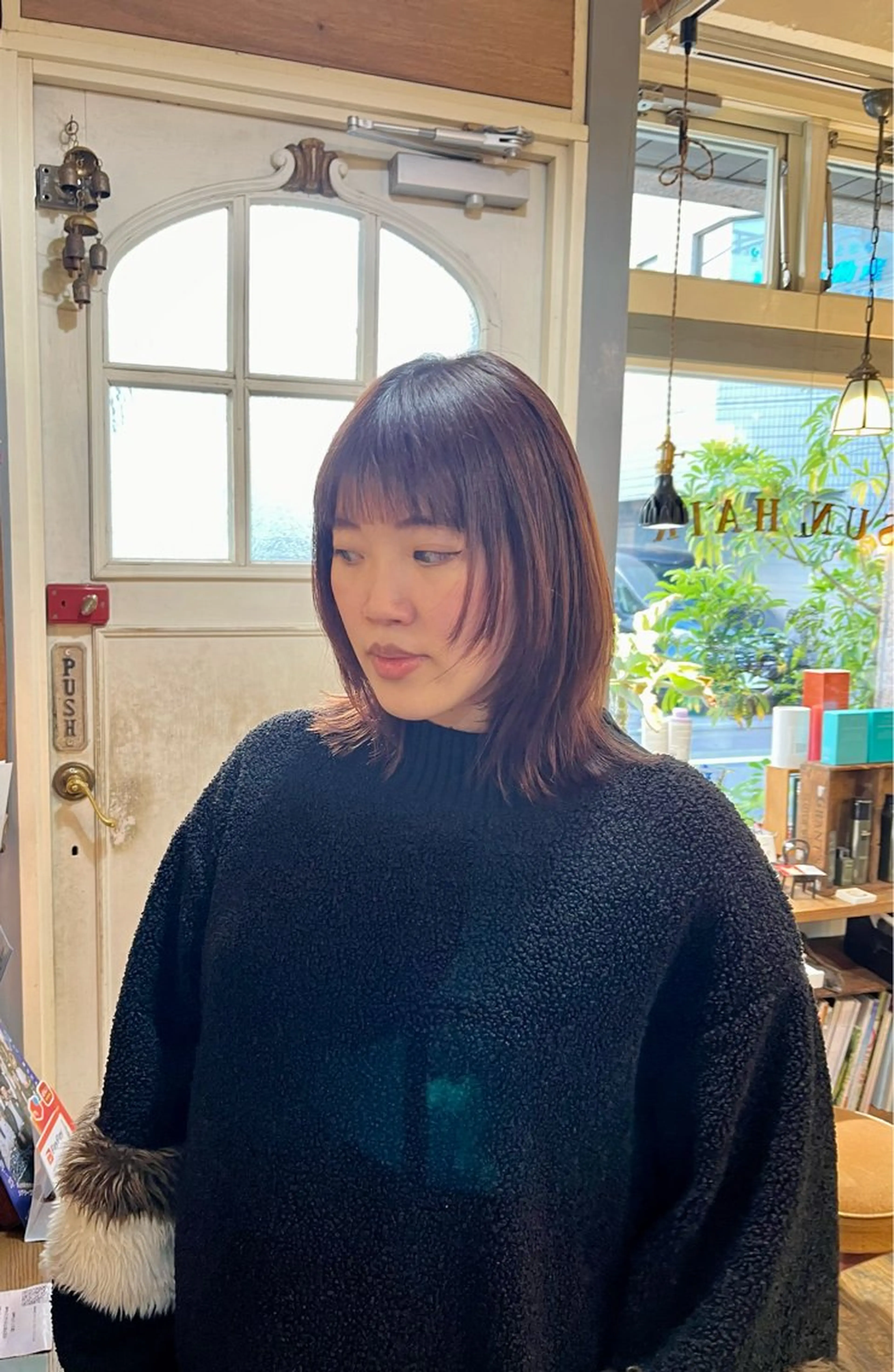 ミディアム カラー 顔まわりレイヤー 顔周りカット レイヤーカット カット ヘアカラー トリートメント ヘッドスパ 抜け感パーマ/ 顔まわり/緒方椋のヘアスタイル