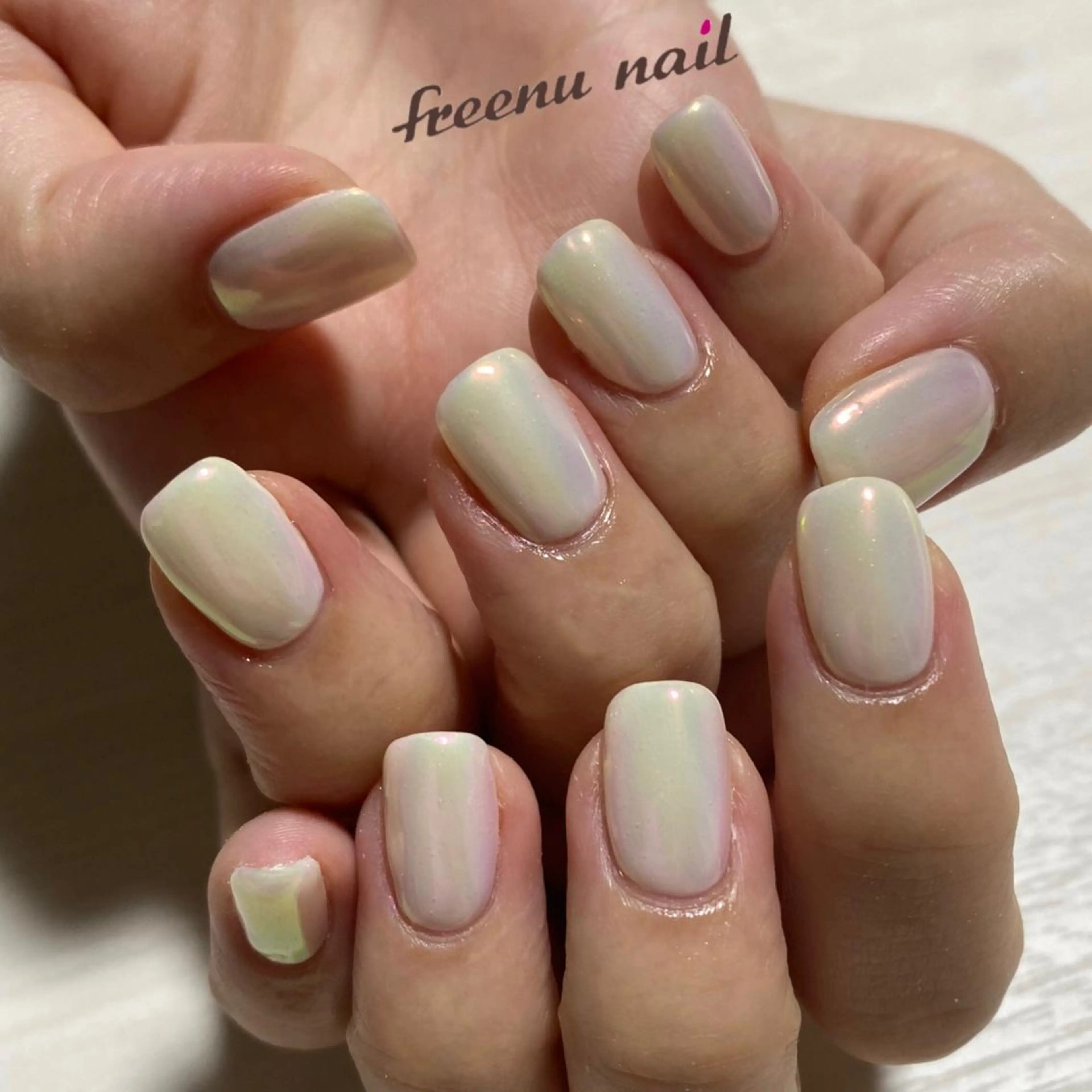 ネイル オーロラネイル ワンカラーネイル freenu nail【24H】のネイルデザイン