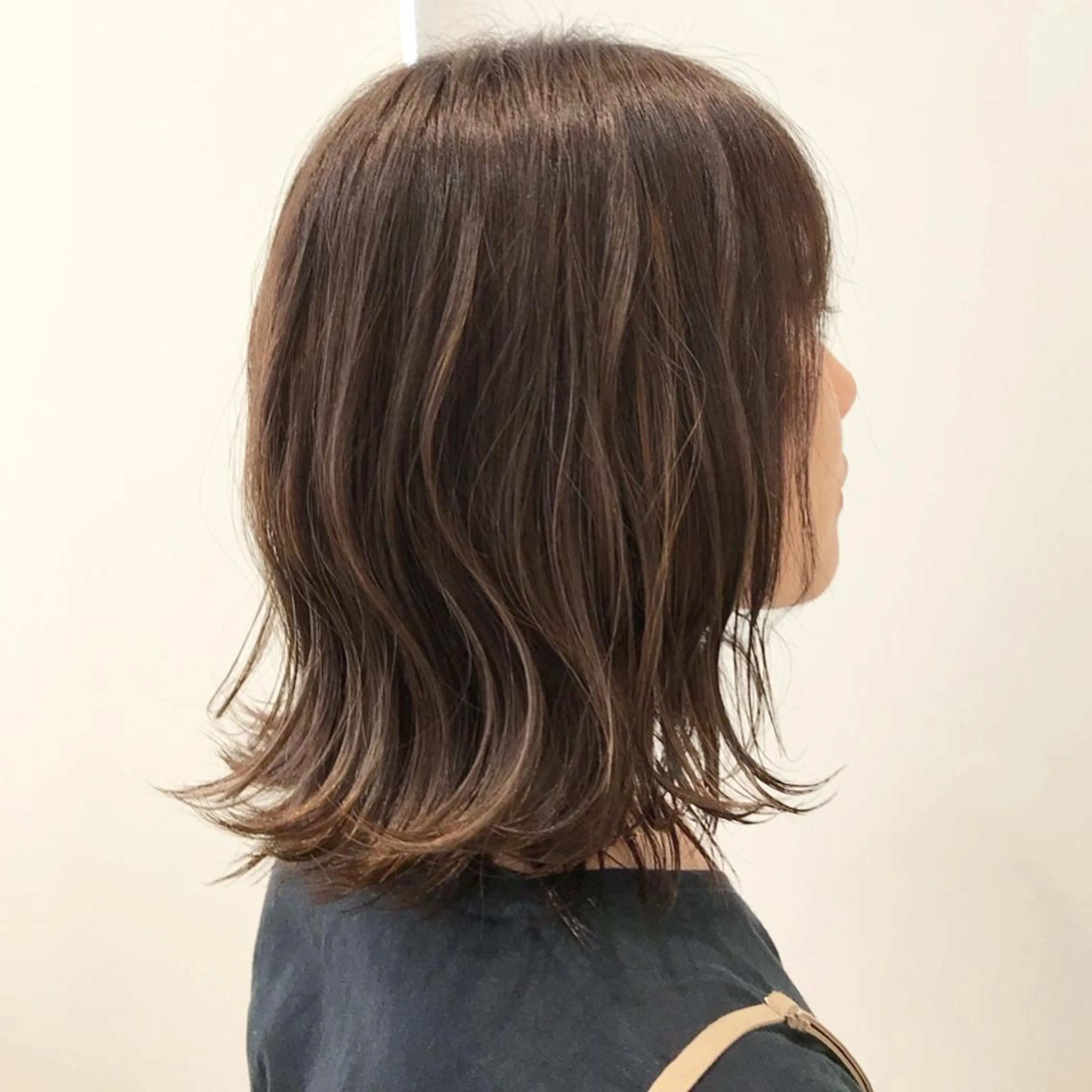 ミディアム ハイライト ヘアカラー "オクムラ タクヤ"のヘアスタイル
