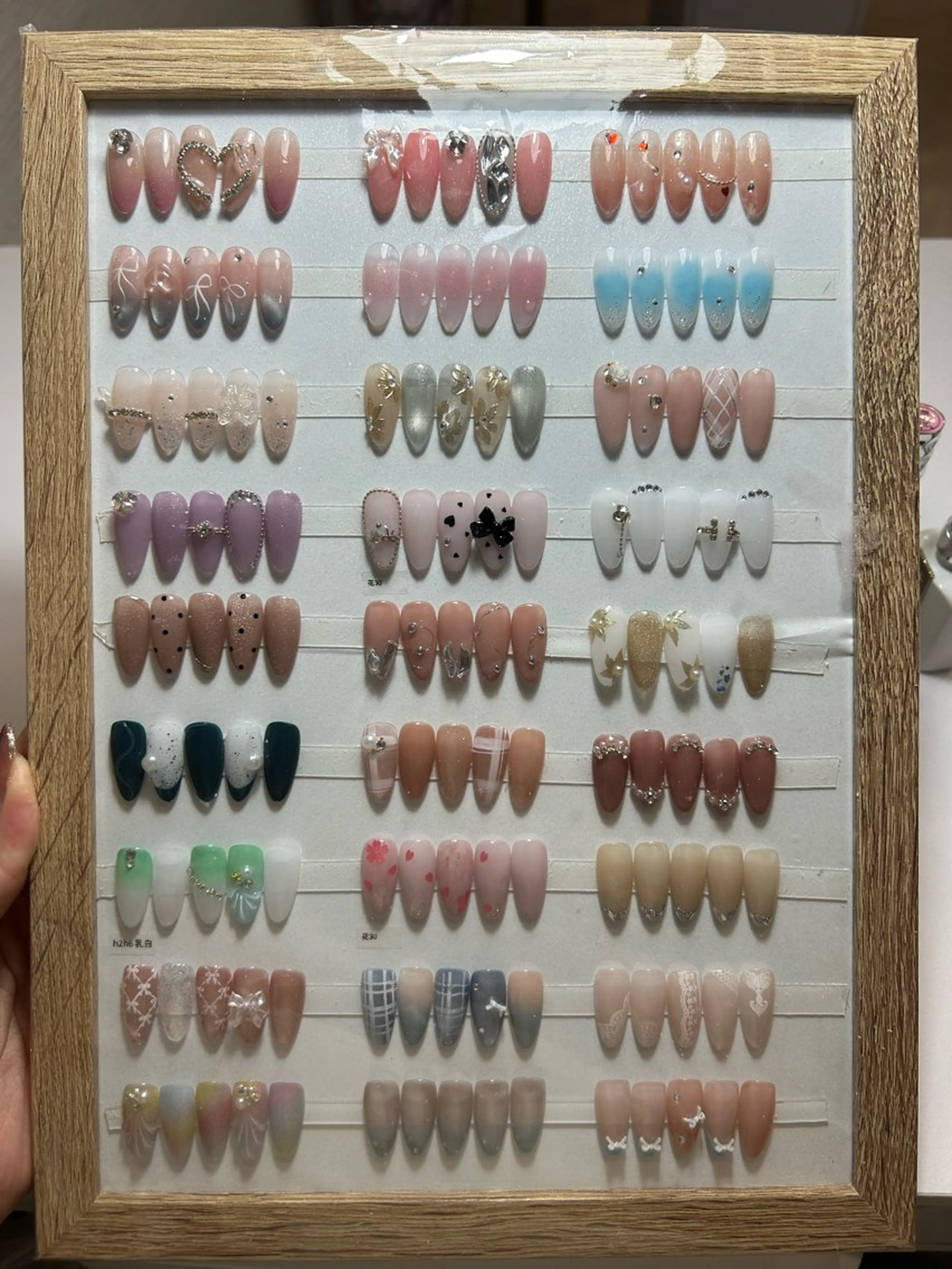 ネイル 韓国ネイル オフィスネイル シンプルネイル ワンホンネイル ハンドネイル Anela 池袋 💅yuriのネイルデザイン