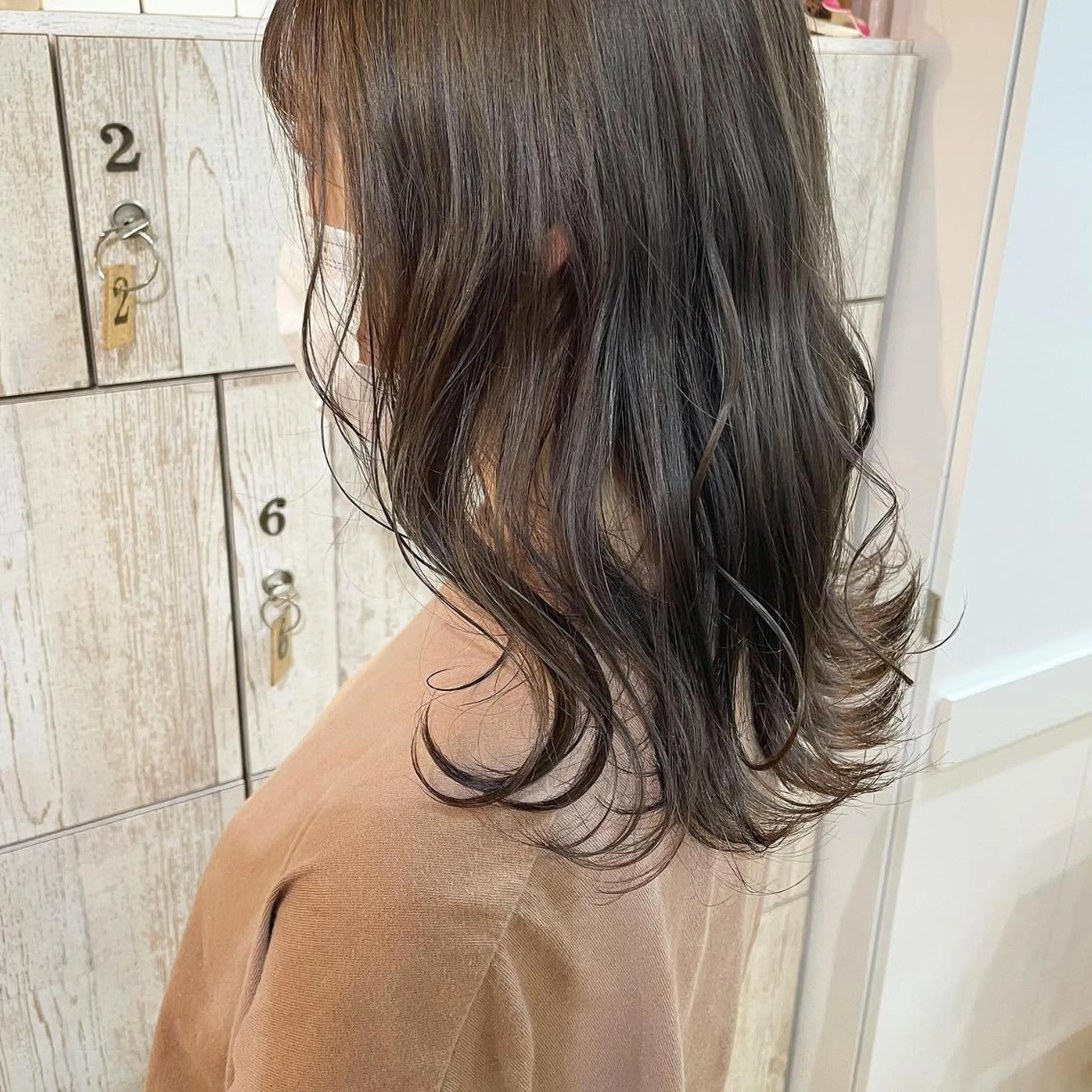 カラー パーマ ヘアアレンジ メンズ キッズ ネイル マツエク・マツパ メンズブリーチ メンズハイトーン 波巻きパーマ ベージュカラー ブリーチ Saffyハリウッド トリートメント◎のヘアスタイル