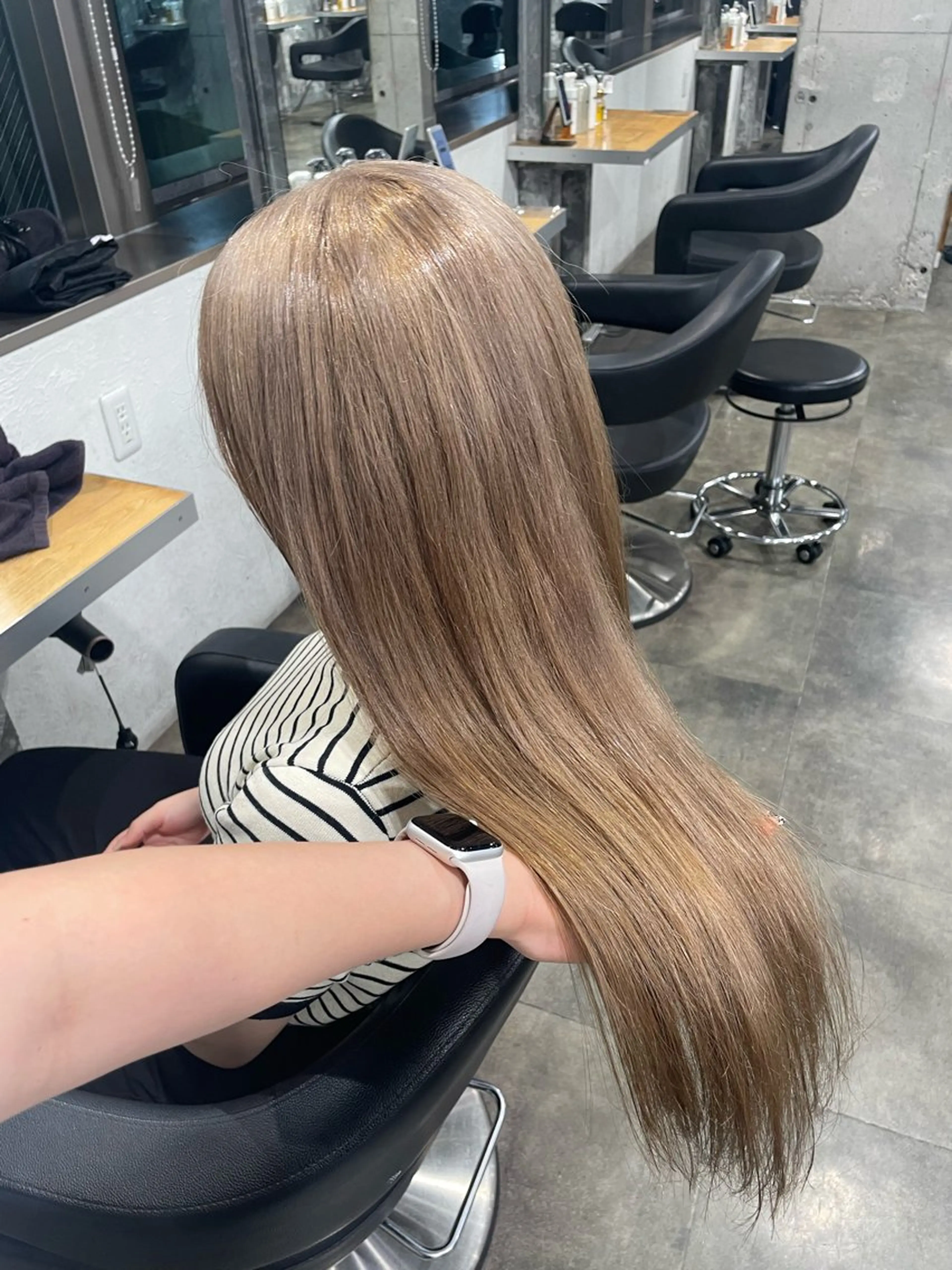 ロング カラー ヘアカラー ハイトーンブロンド 横浜💞ミオのヘアスタイル